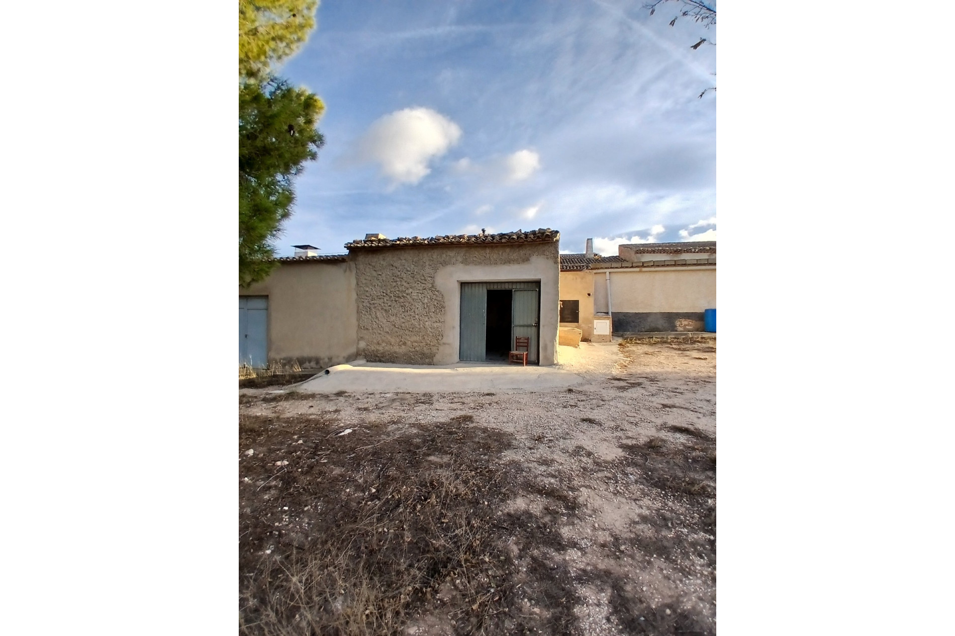 Revente - Maison de campagne -
Yecla