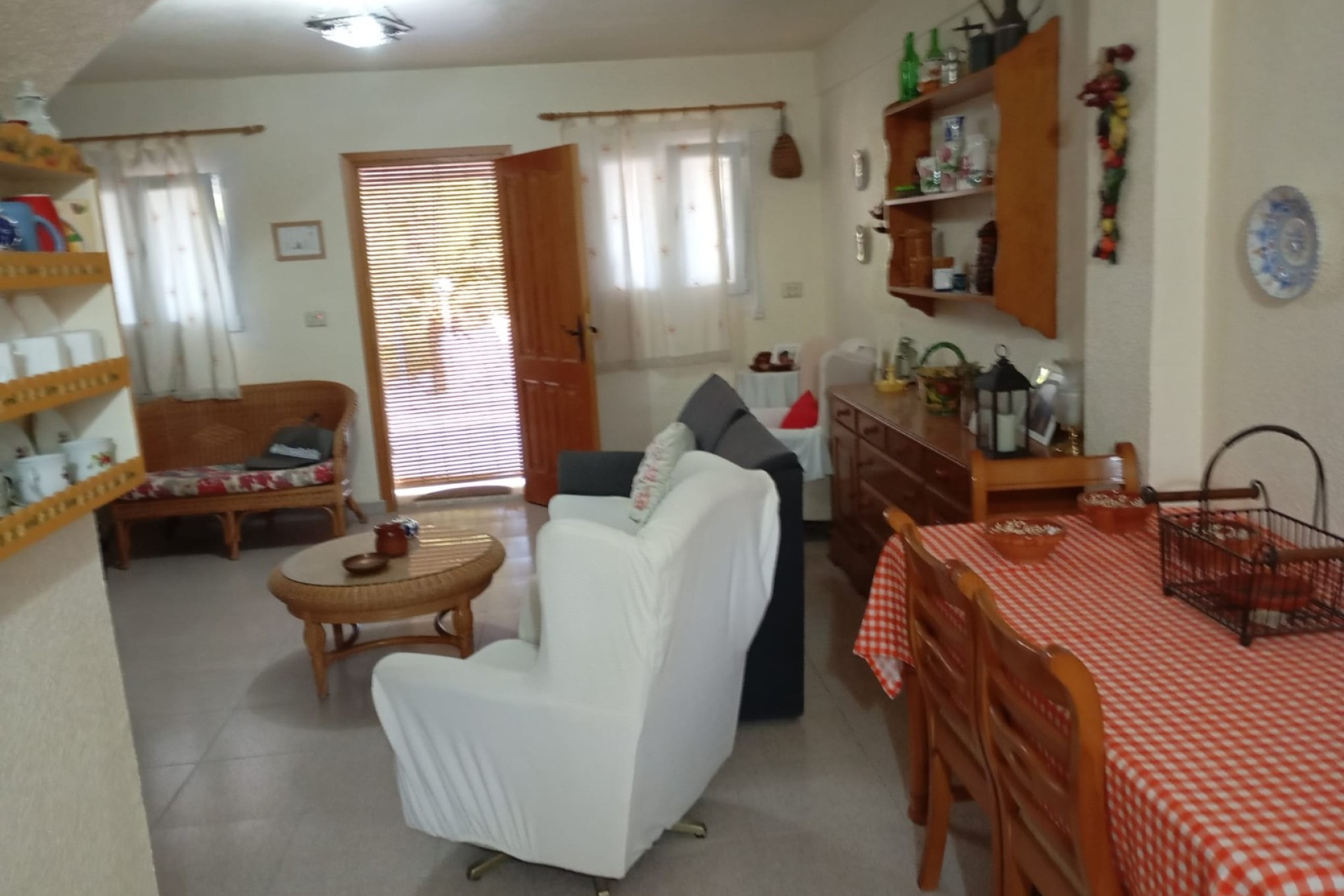 Revente - Maison de campagne -
Yecla