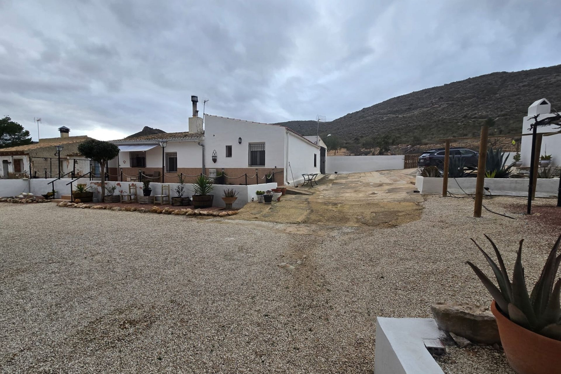 Revente - Maison de campagne -
Yecla