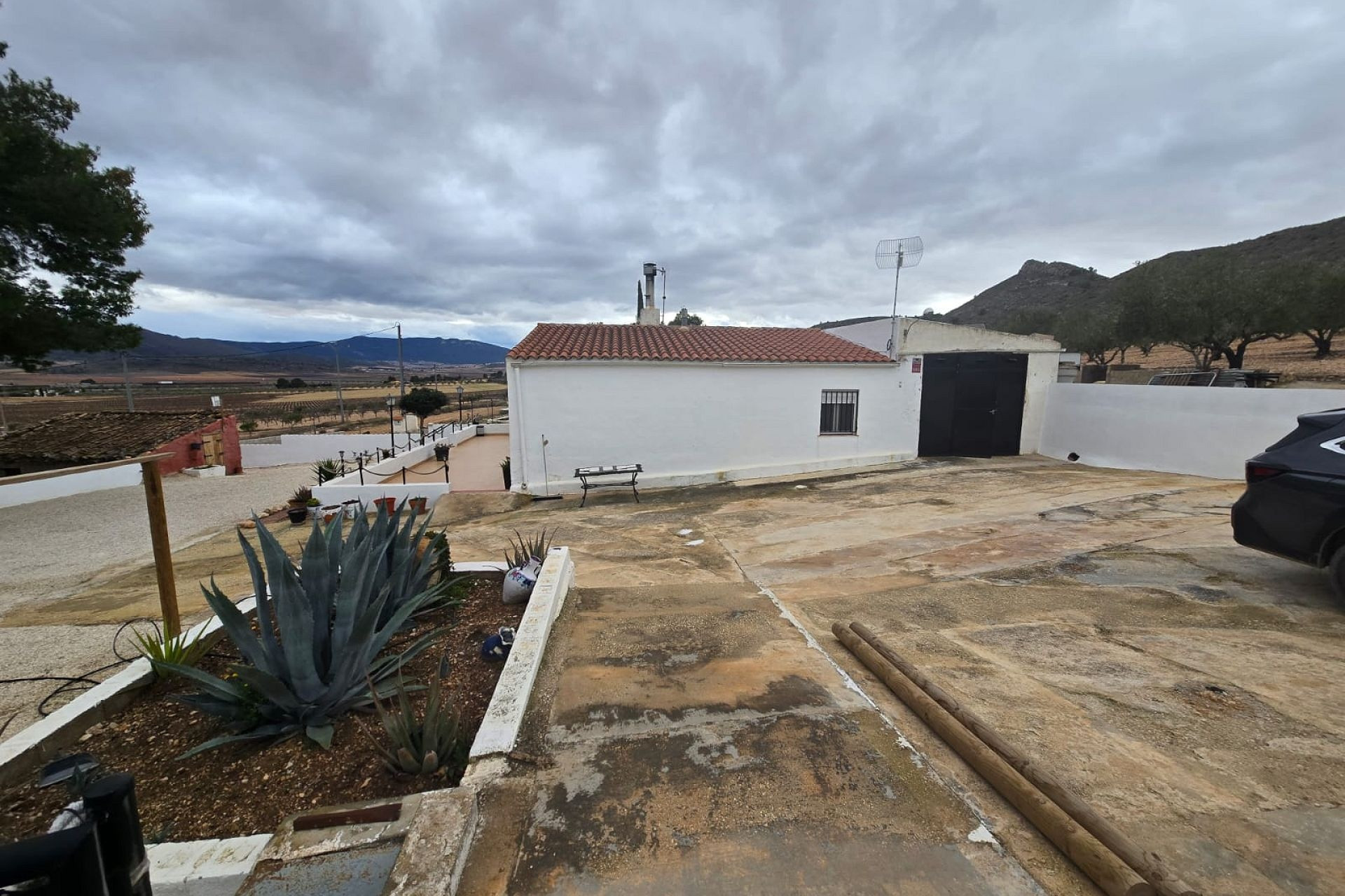 Revente - Maison de campagne -
Yecla