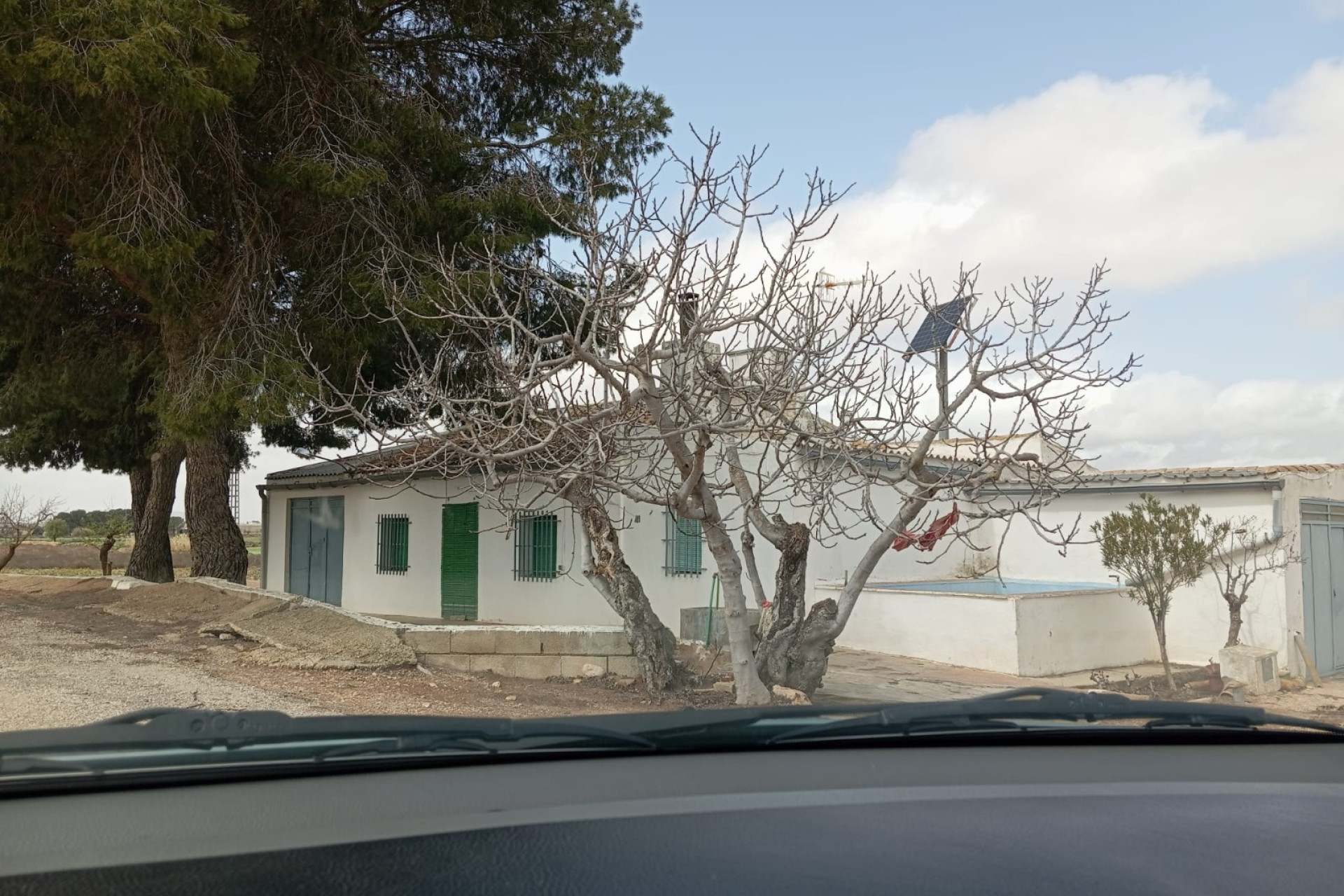 Revente - Maison de campagne -
Yecla