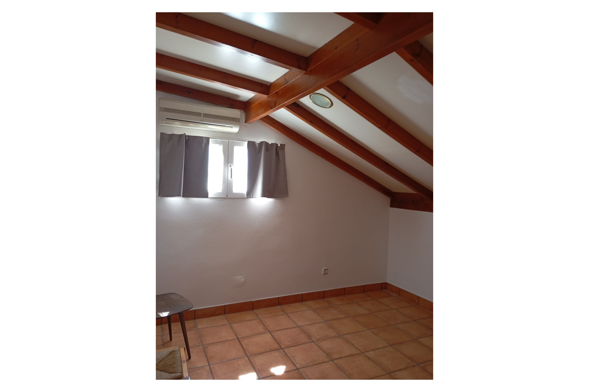 Revente - Maison de campagne -
Yecla