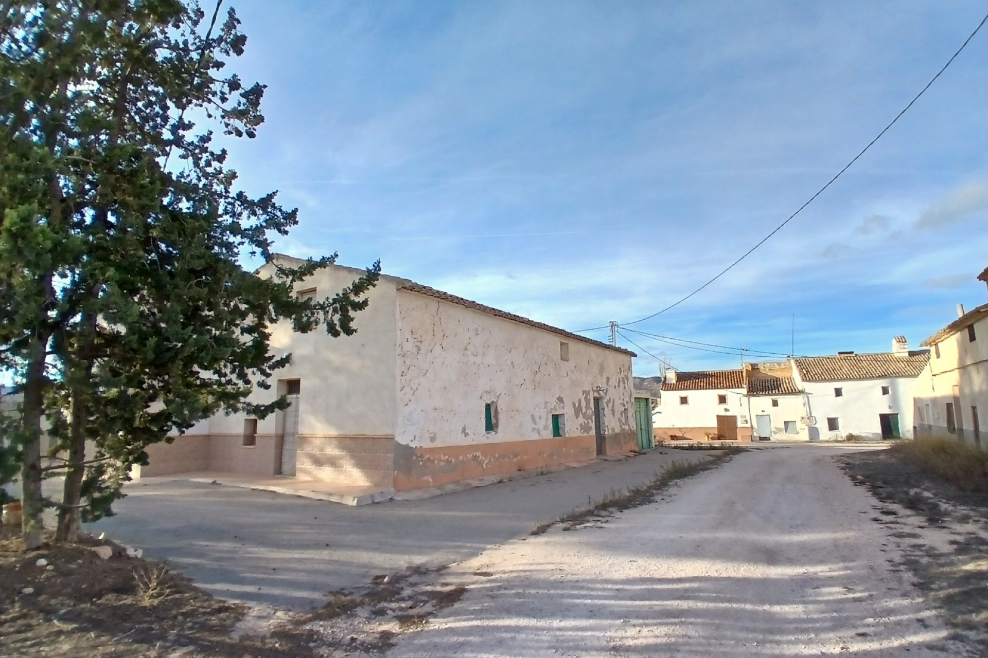 Revente - Maison de campagne -
Yecla