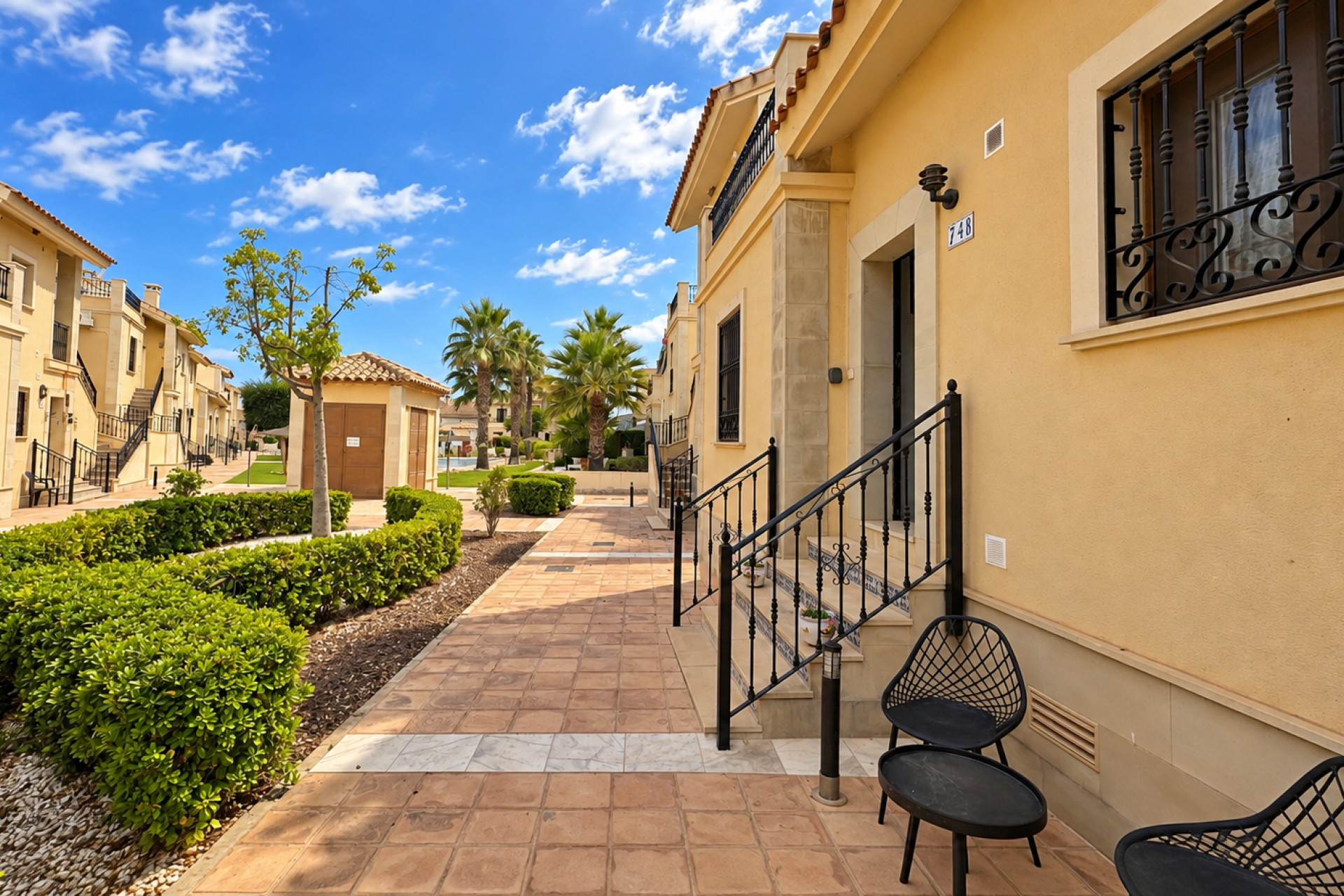 Revente - Maison mitoyenne -
Algorfa - Inland