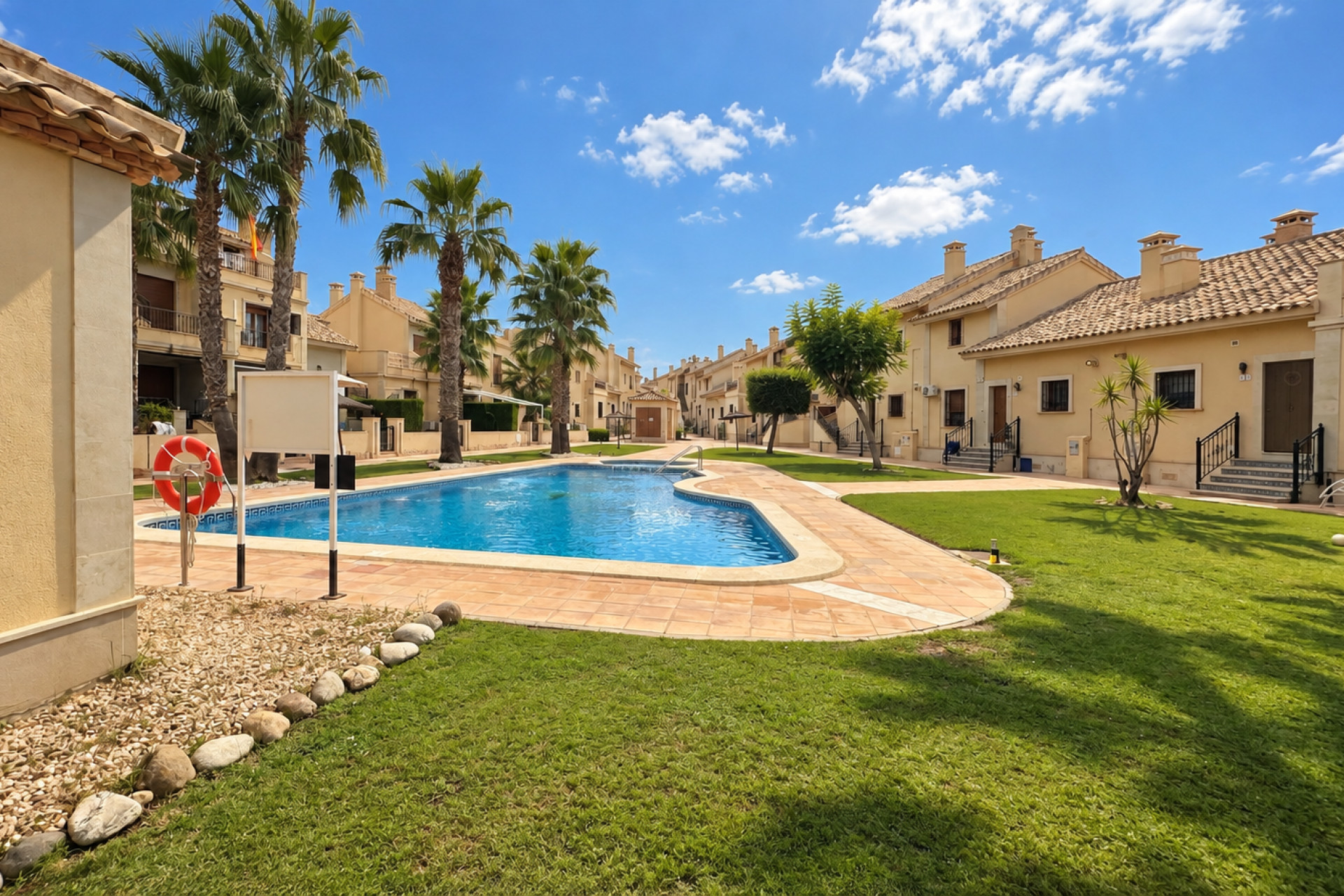 Revente - Maison mitoyenne -
Algorfa - Inland