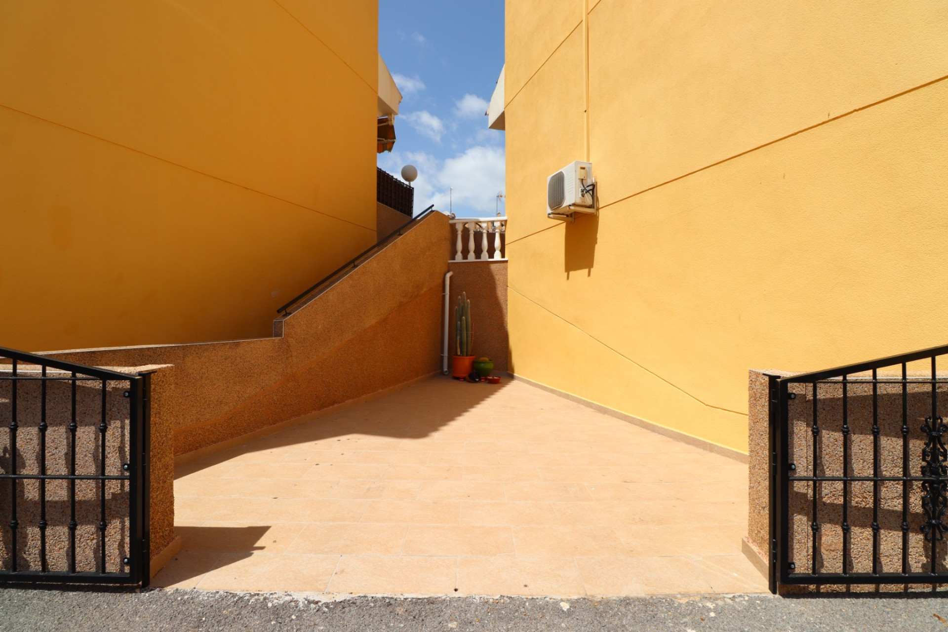 Revente - Maison mitoyenne -
Algorfa - Montemar