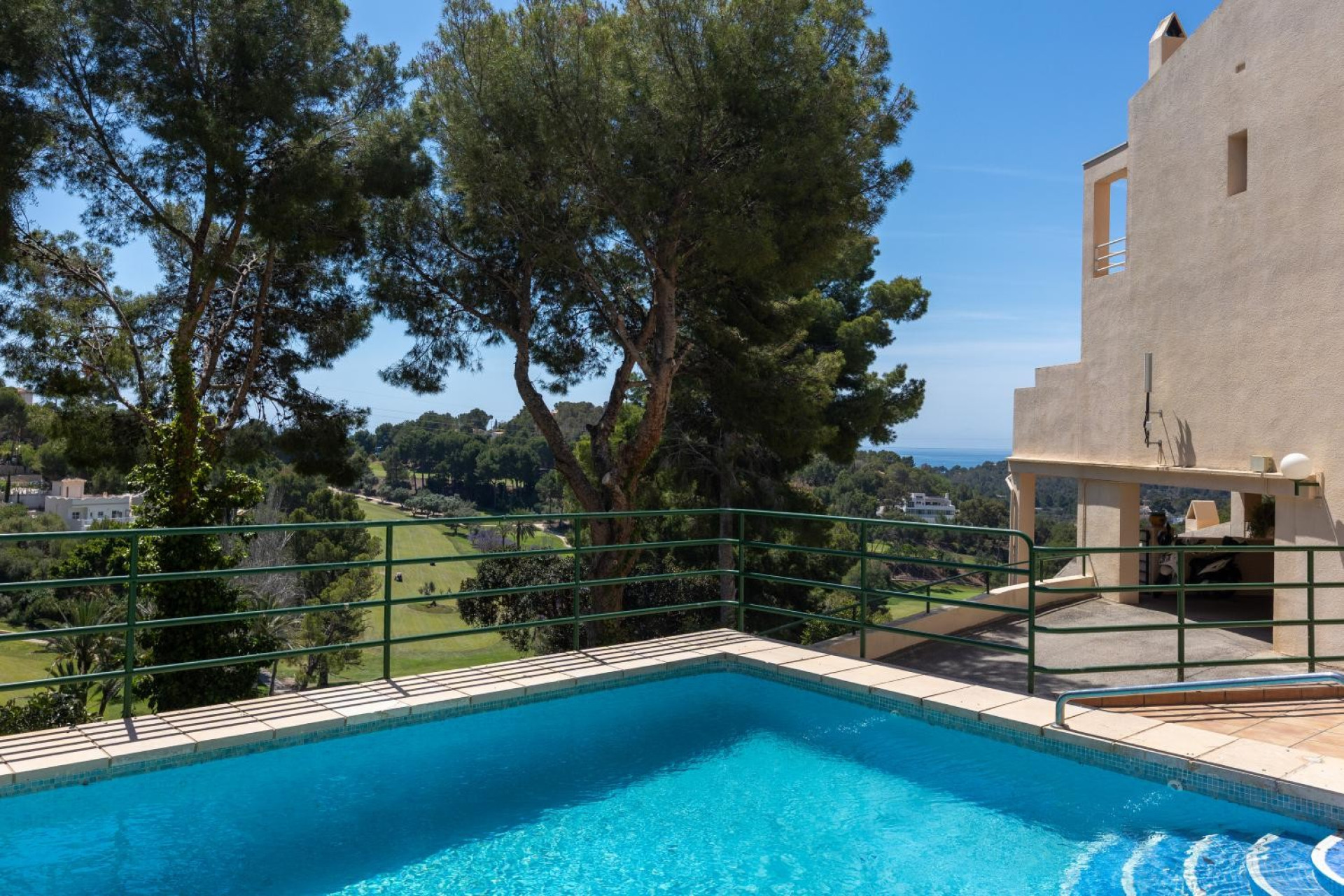 Revente - Maison mitoyenne -
Altea