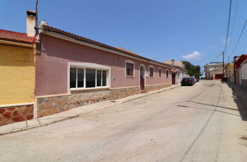Revente - Maison mitoyenne -
Benijofar