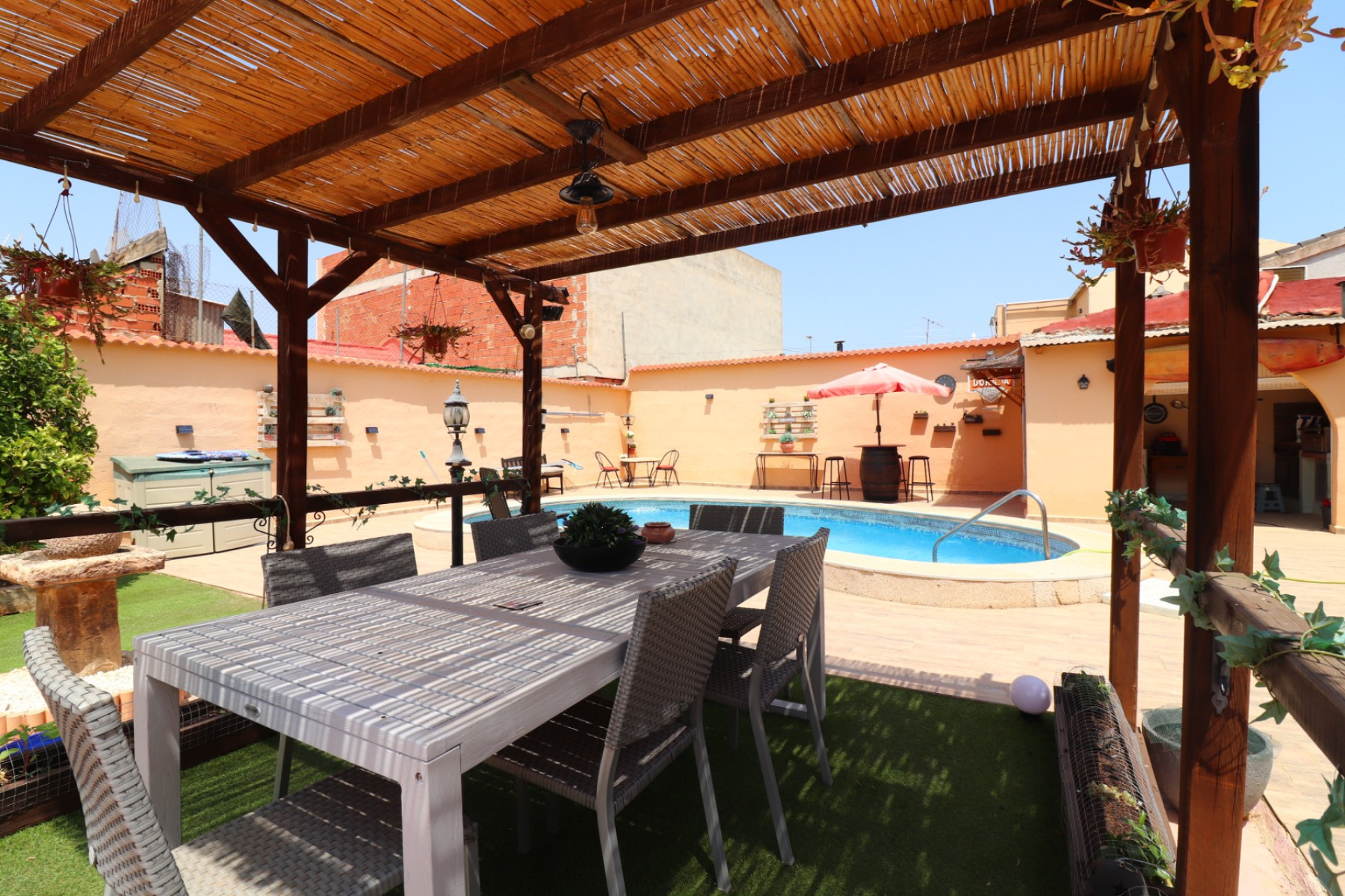 Revente - Maison mitoyenne -
Benijofar