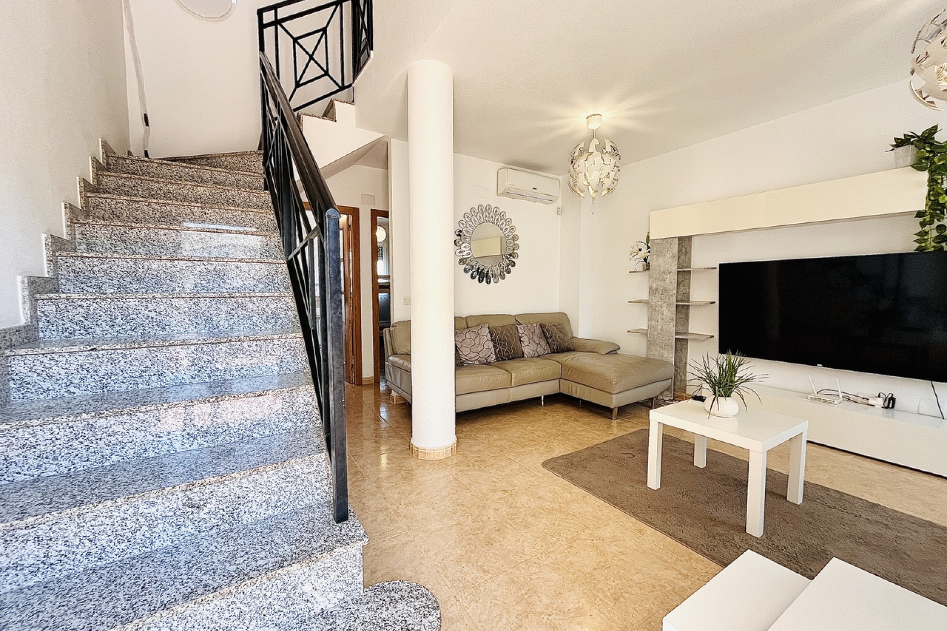 Revente - Maison mitoyenne -
Cabo Roig