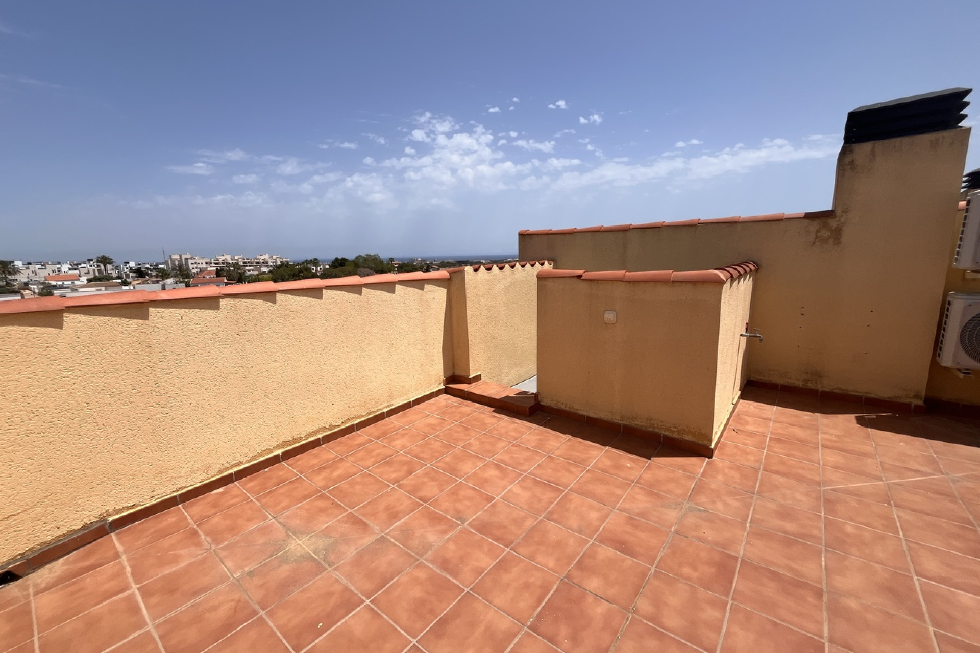 Revente - Maison mitoyenne -
Cabo Roig