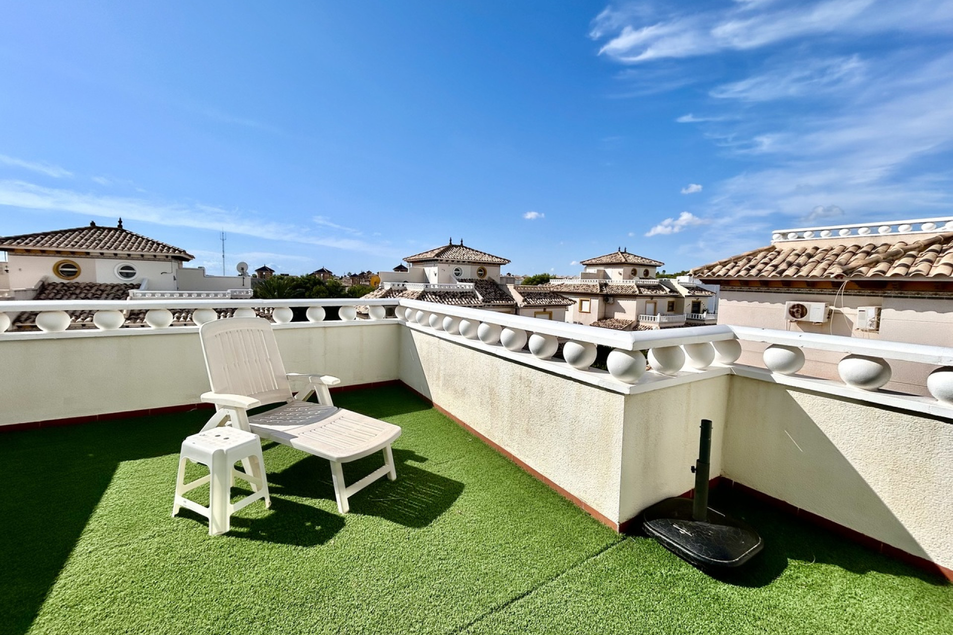 Revente - Maison mitoyenne -
Cabo Roig