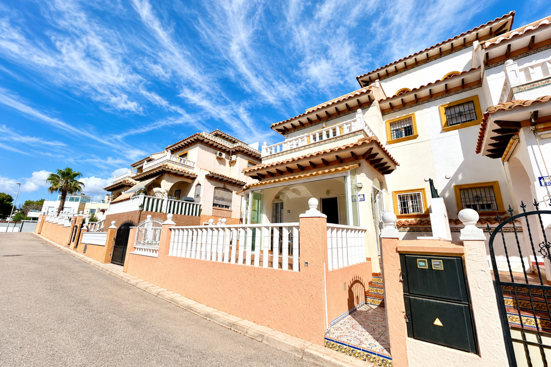 Revente - Maison mitoyenne -
Cabo Roig