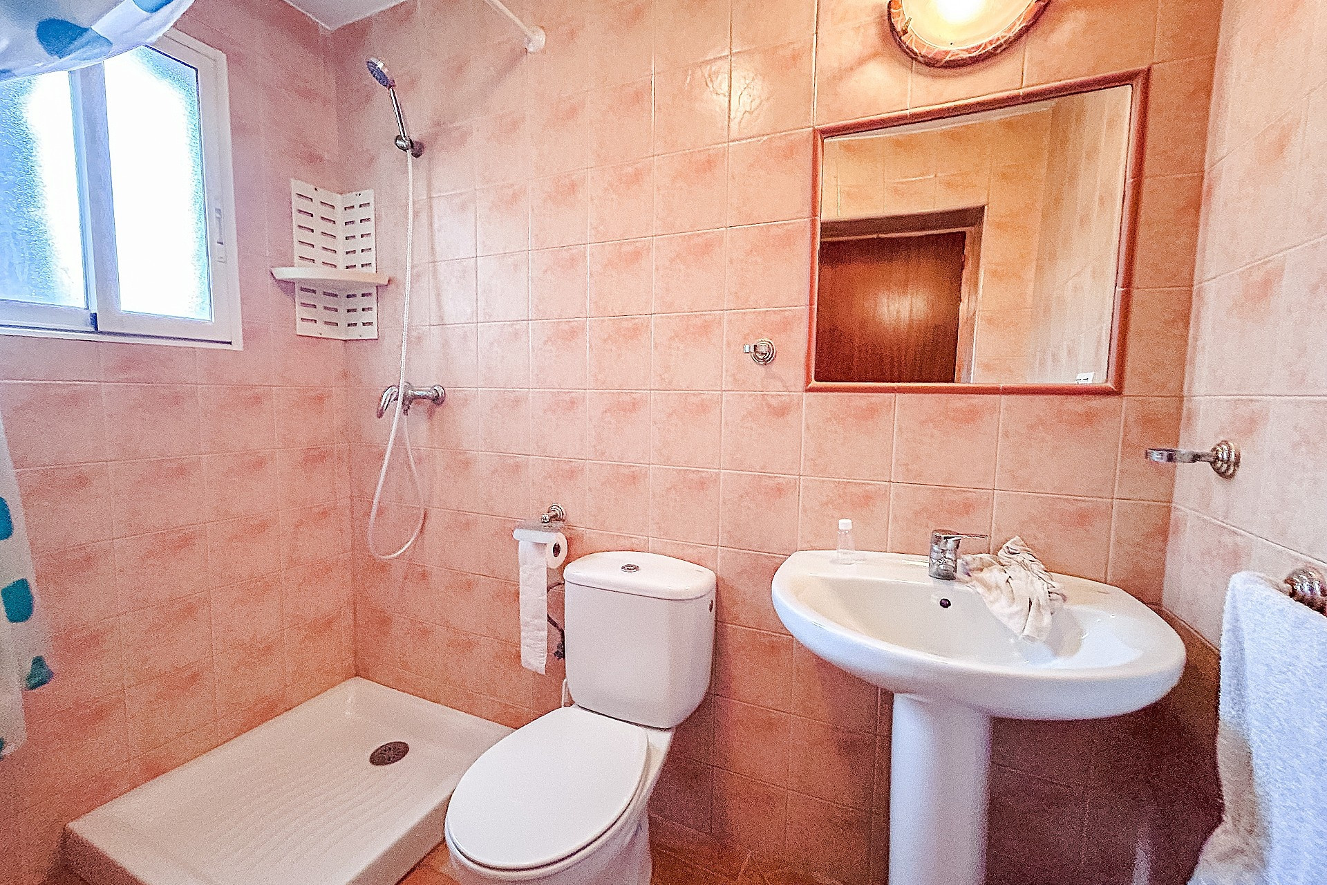 Revente - Maison mitoyenne -
Canada De La Lena