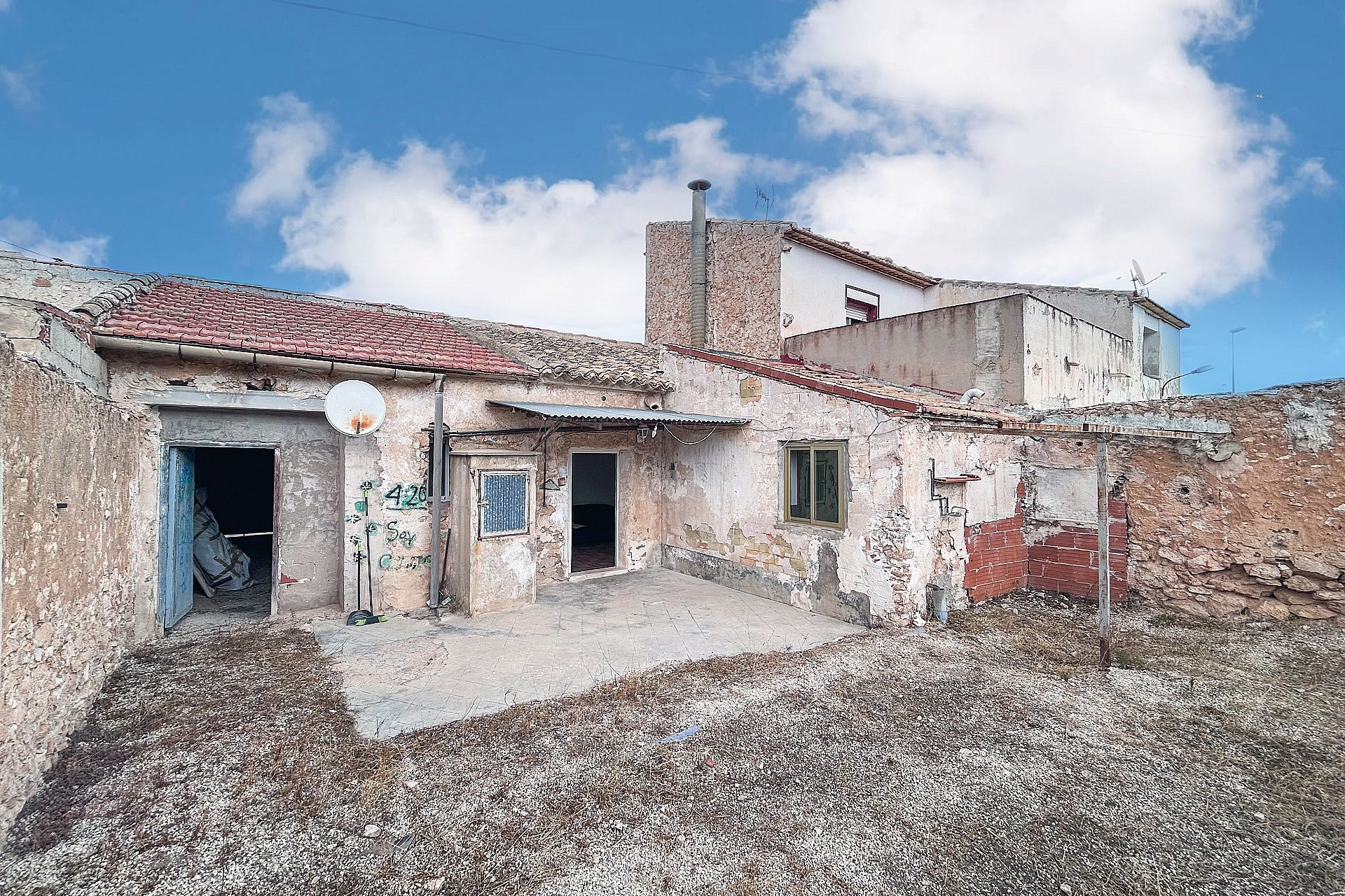 Revente - Maison mitoyenne -
Canada De La Lena