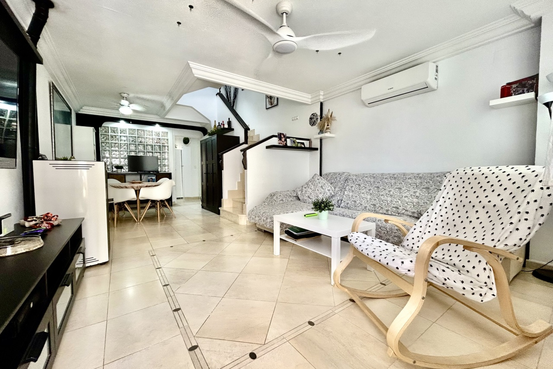 Revente - Maison mitoyenne -
Formentera del Segura