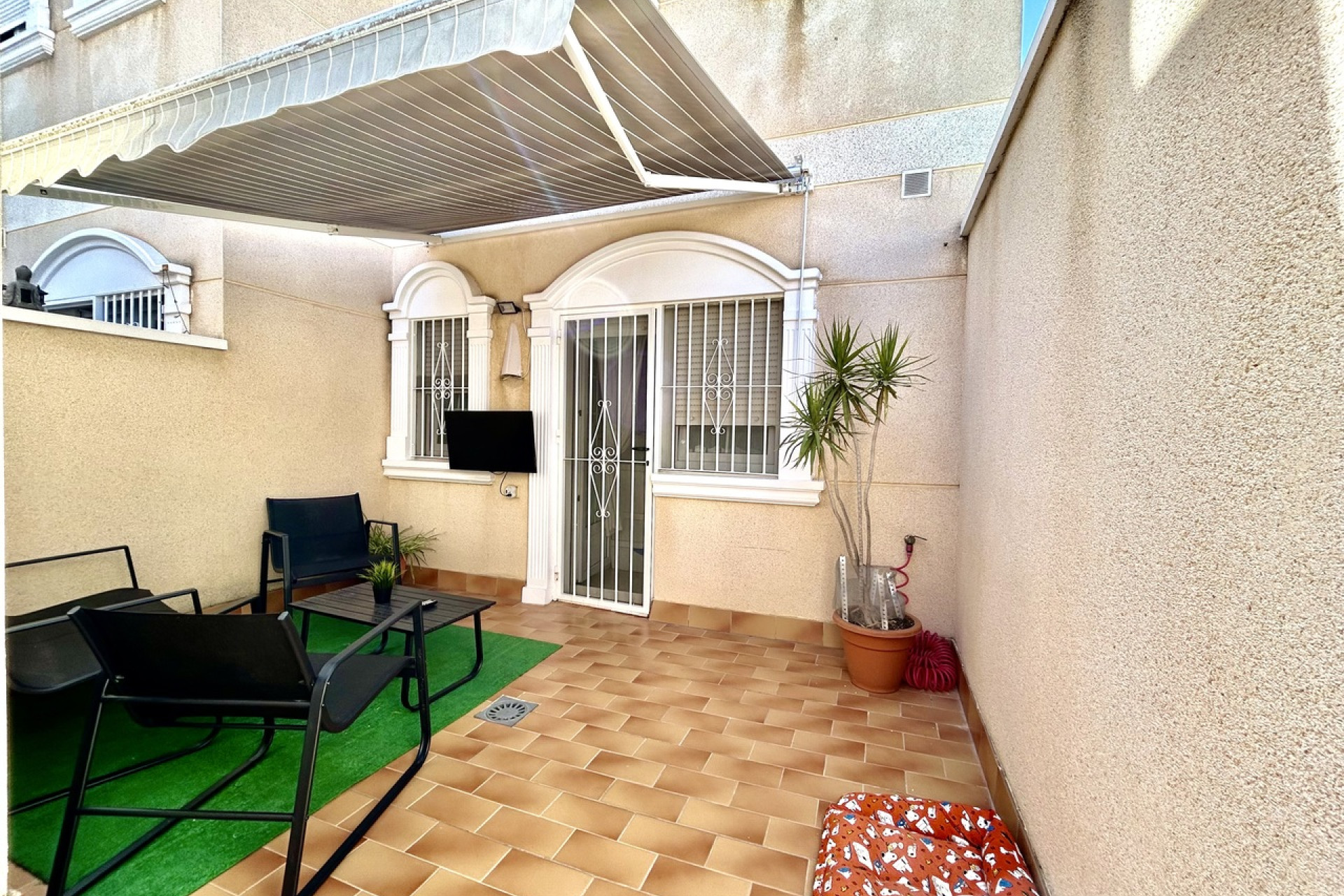 Revente - Maison mitoyenne -
Formentera del Segura