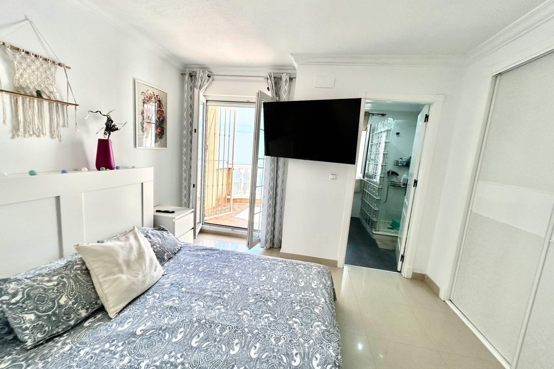 Revente - Maison mitoyenne -
Formentera del Segura