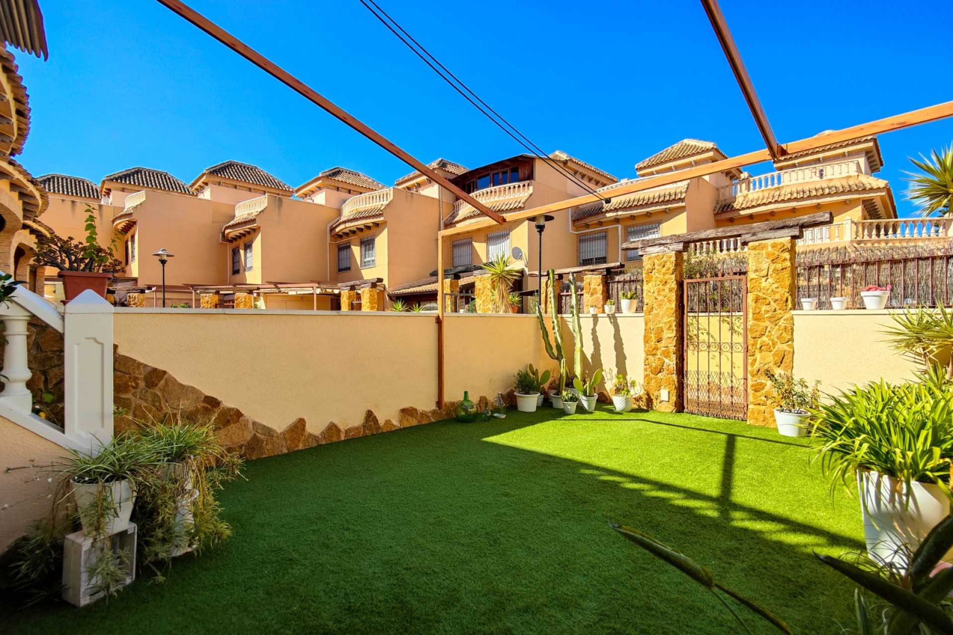 Revente - Maison mitoyenne -
Guardamar del Segura - Center - El Raso