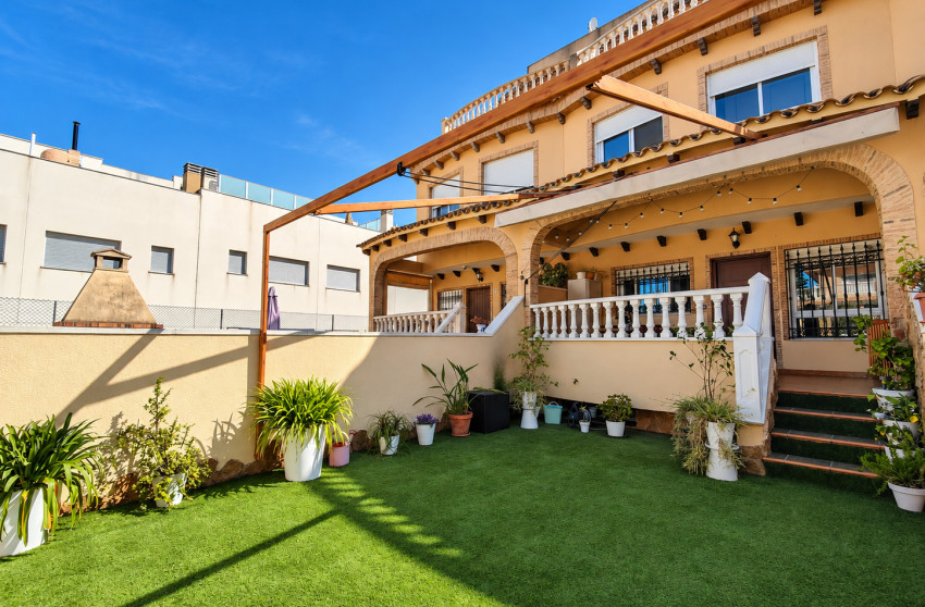 Revente - Maison mitoyenne -
Guardamar del Segura - Center - El Raso