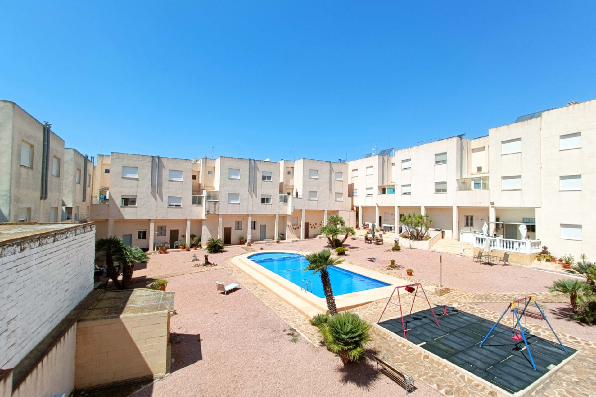 Revente - Maison mitoyenne -
Hondón de los Fráiles