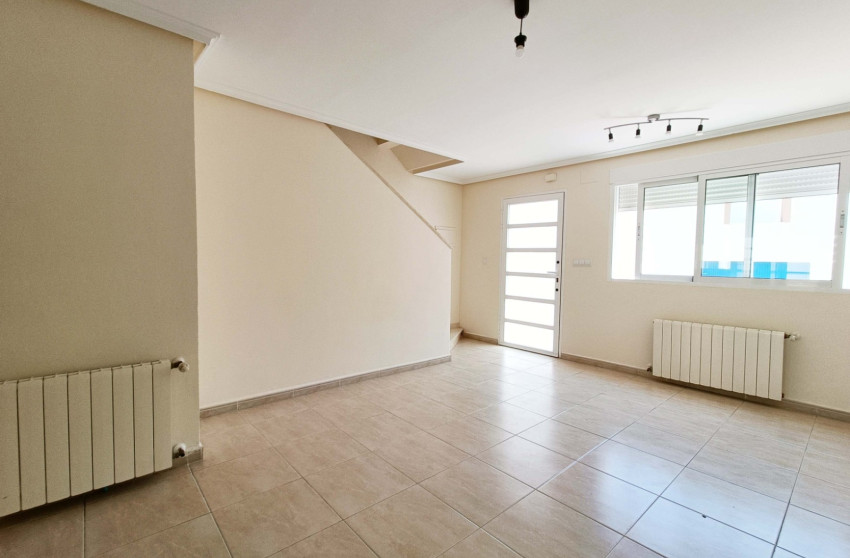 Revente - Maison mitoyenne -
Hondón de los Fráiles