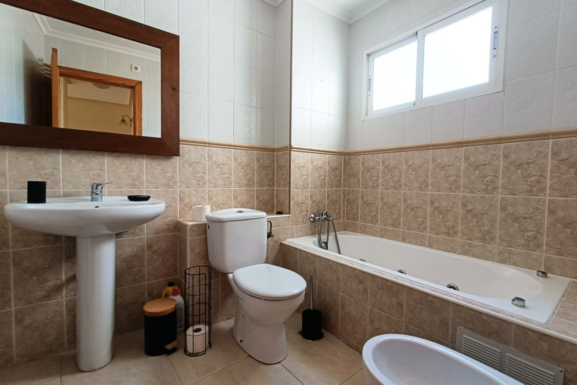 Revente - Maison mitoyenne -
Hondón de los Fráiles