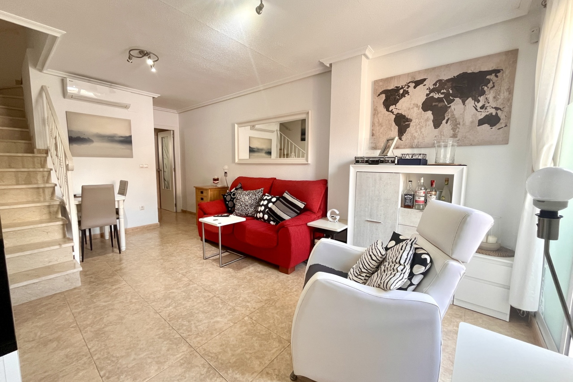 Revente - Maison mitoyenne -
La Mata