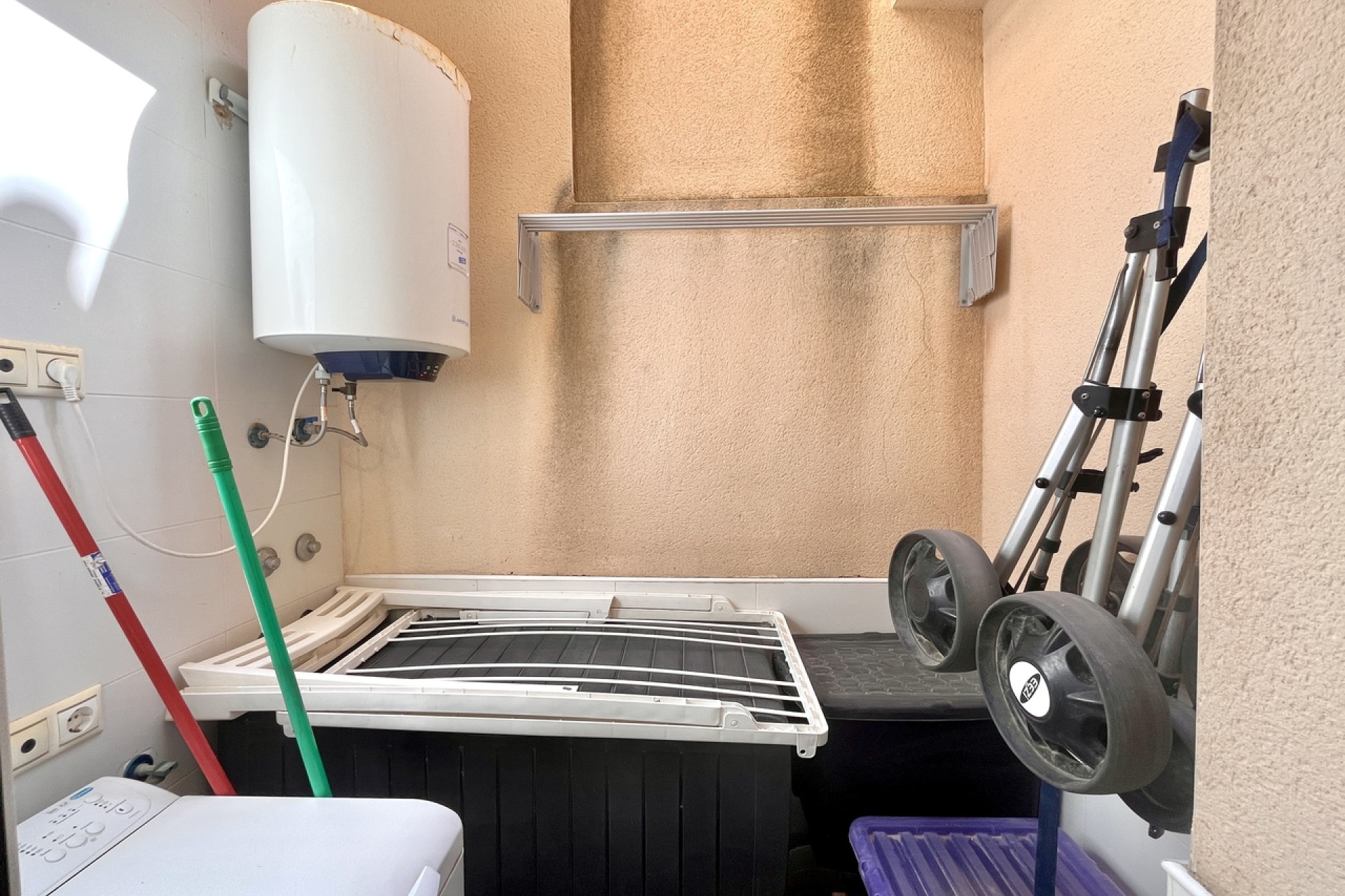 Revente - Maison mitoyenne -
La Mata