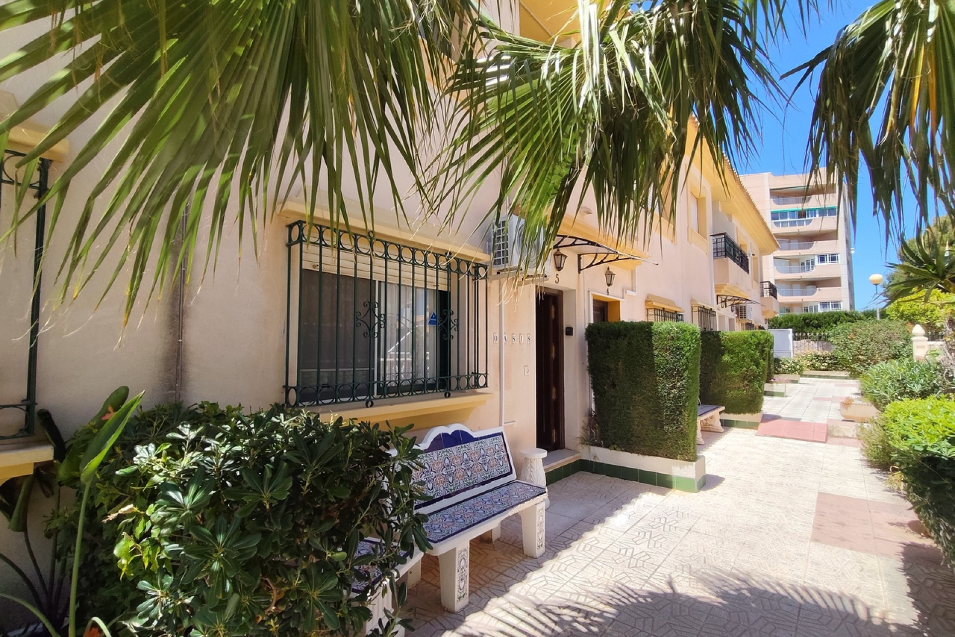 Revente - Maison mitoyenne -
La Zenia