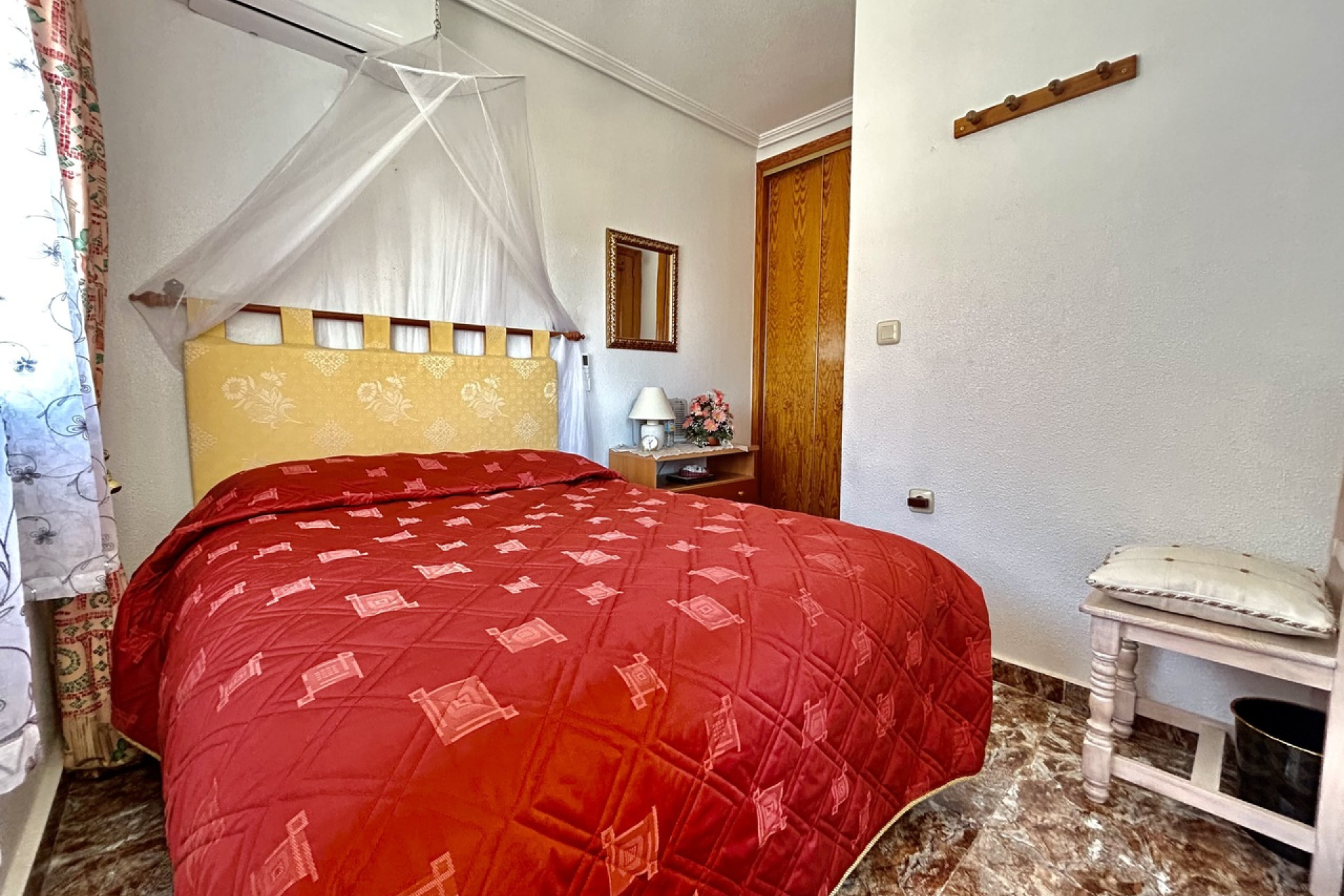 Revente - Maison mitoyenne -
La Zenia