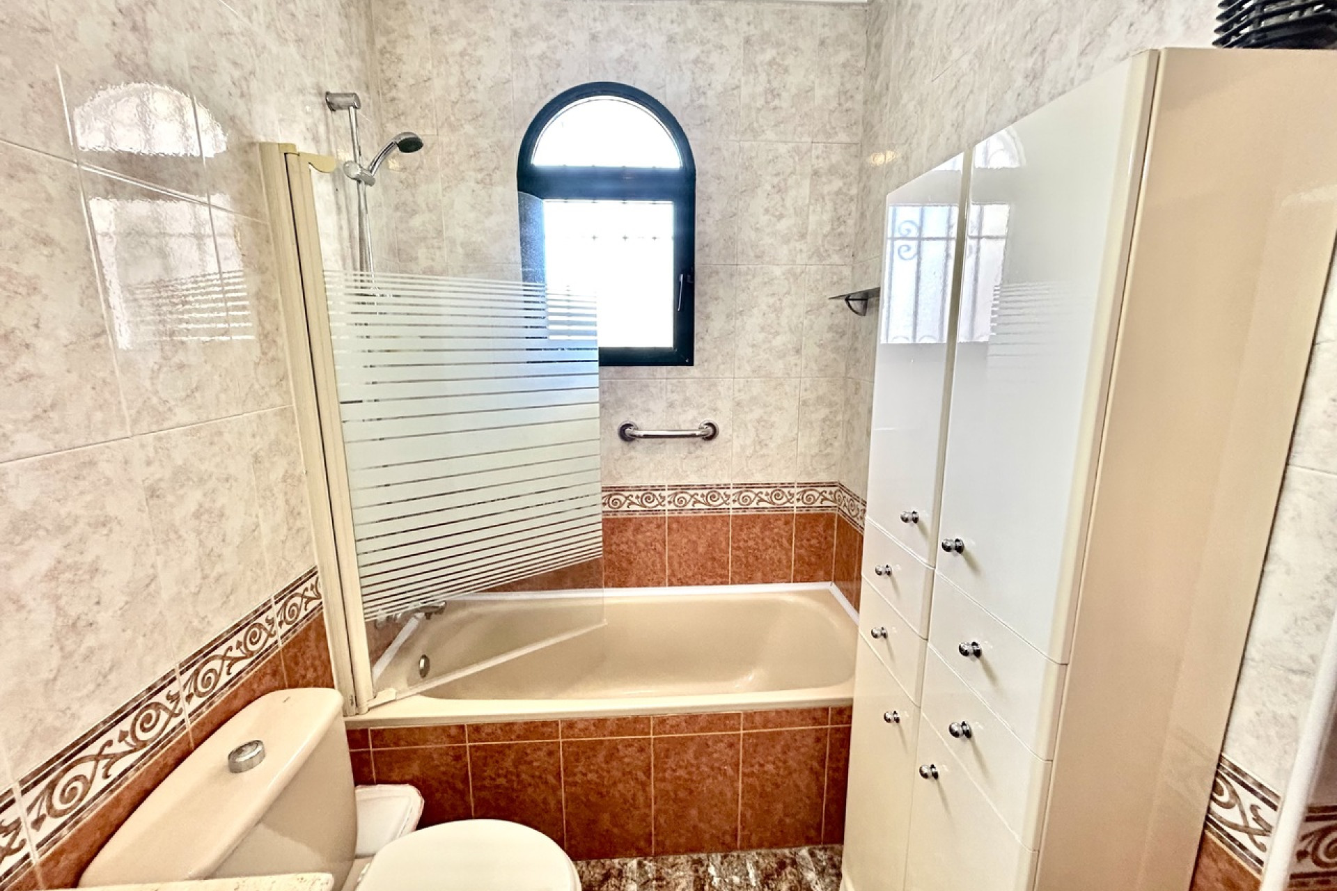 Revente - Maison mitoyenne -
La Zenia