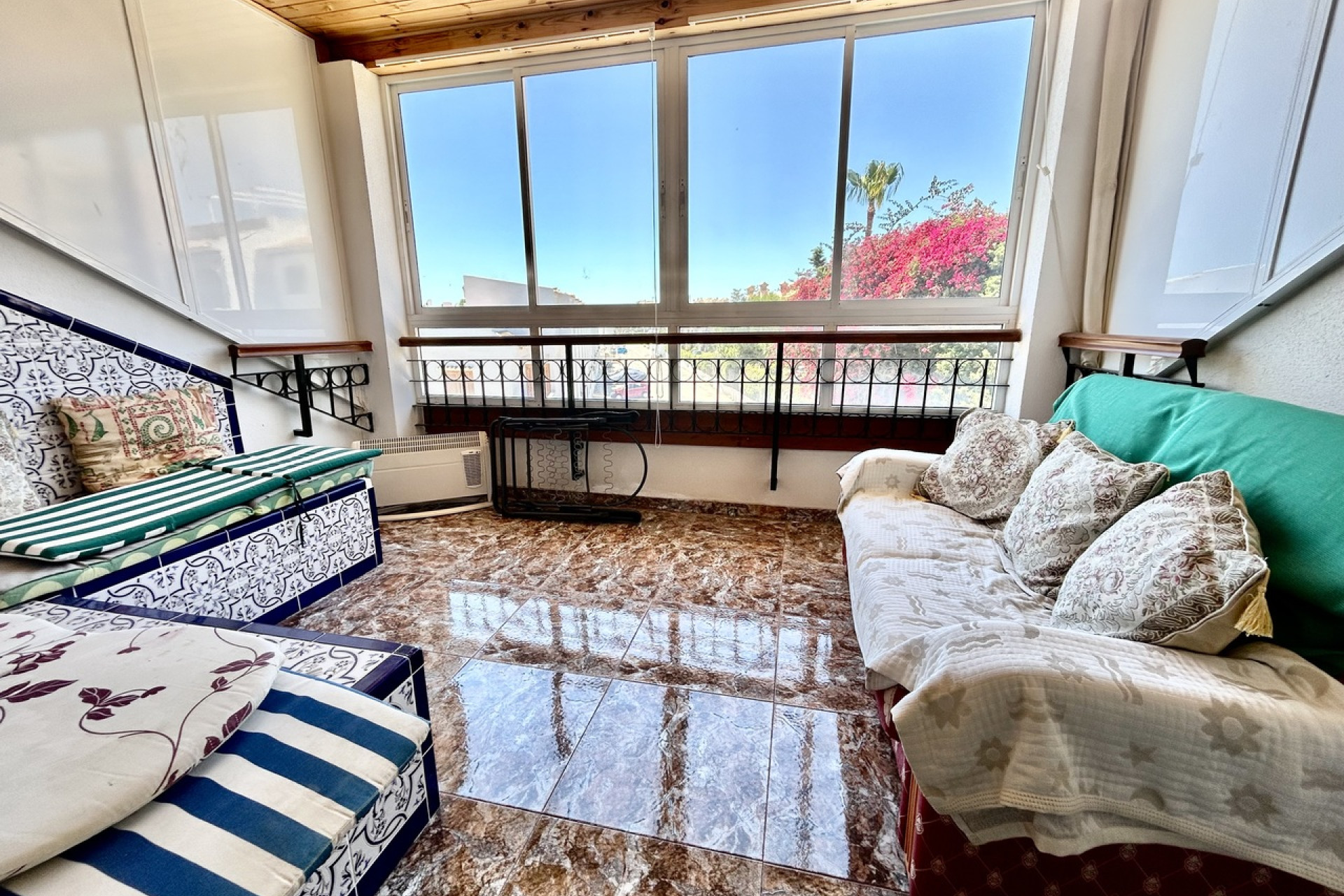 Revente - Maison mitoyenne -
La Zenia