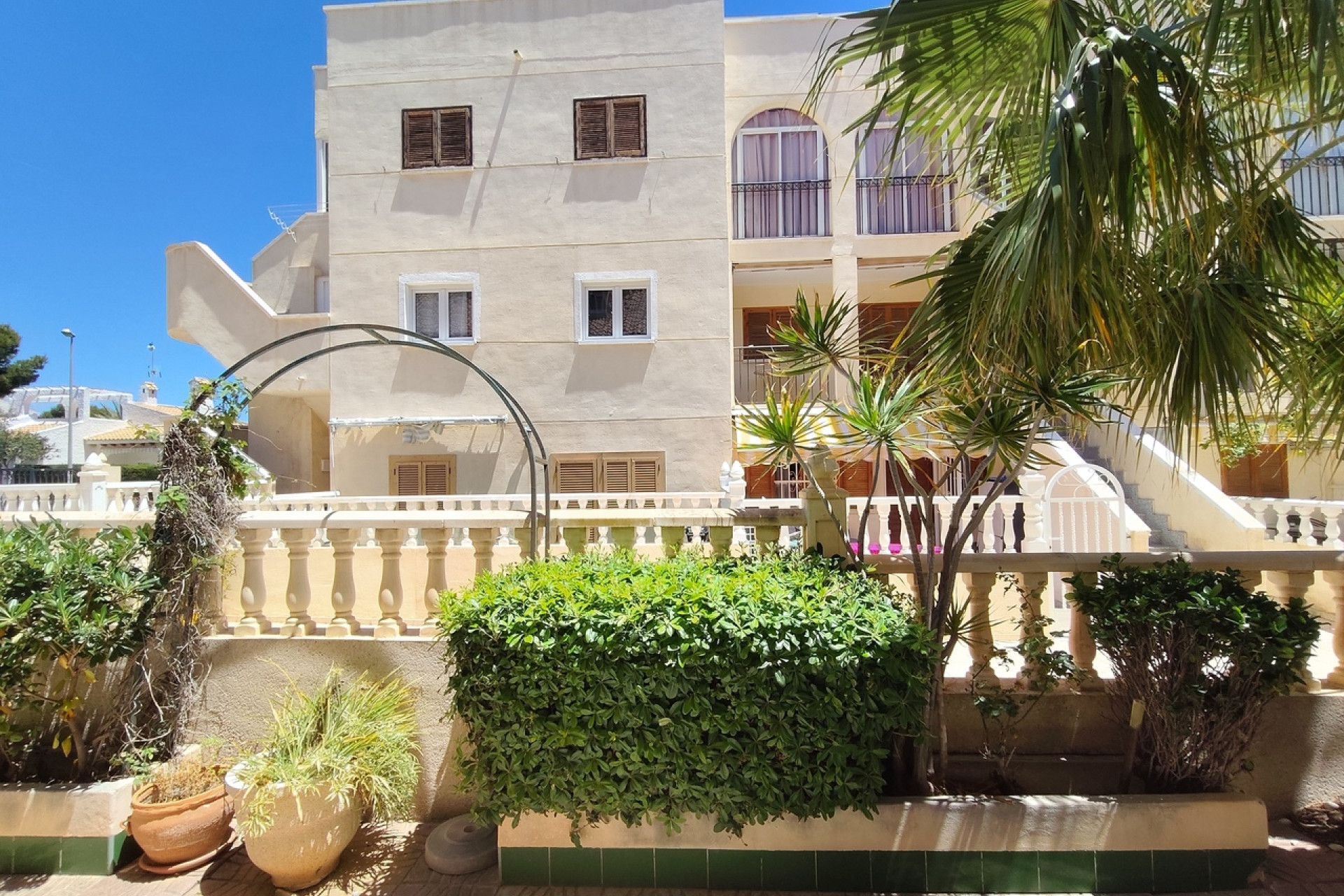 Revente - Maison mitoyenne -
La Zenia