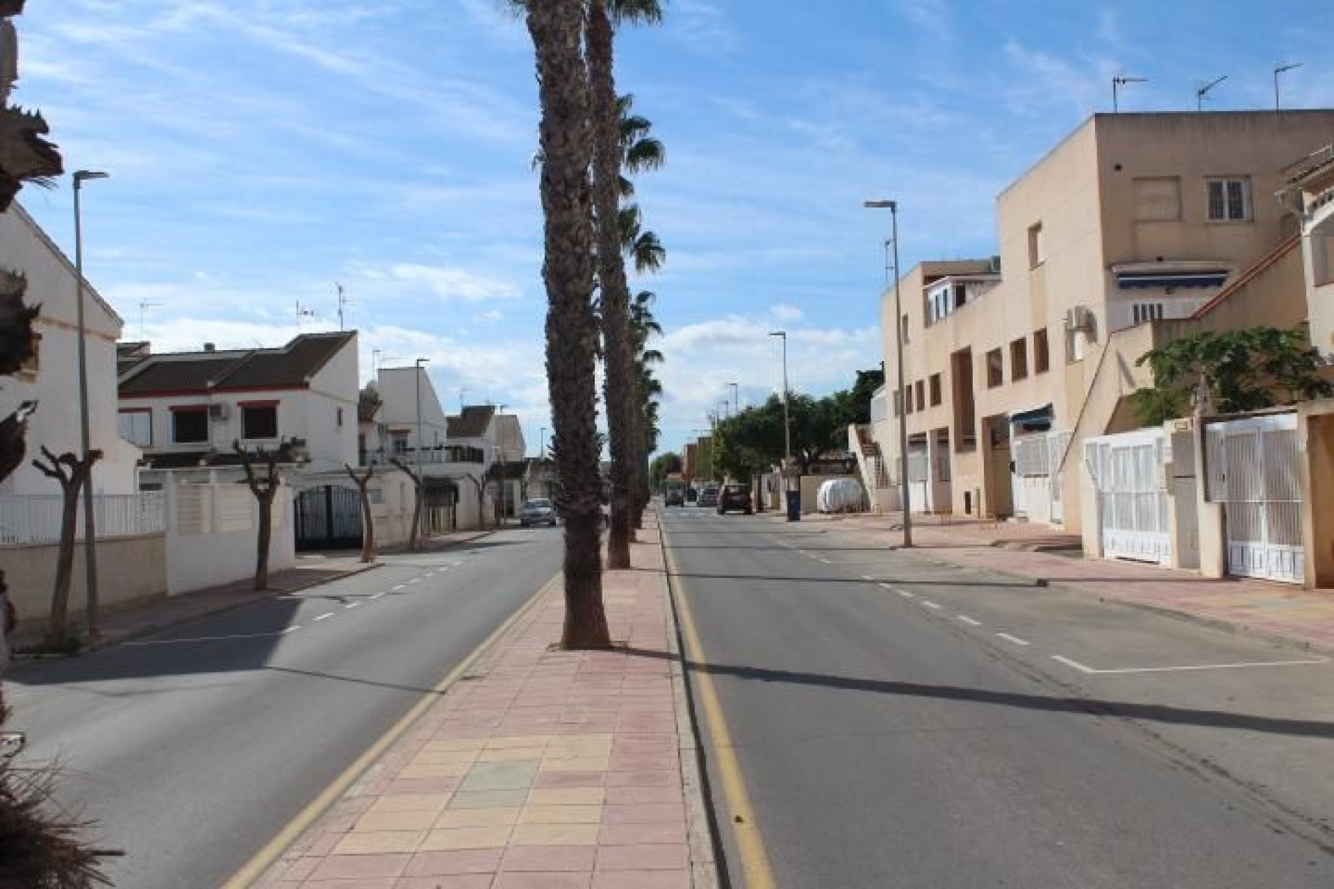 Revente - Maison mitoyenne -
Los Alcazares