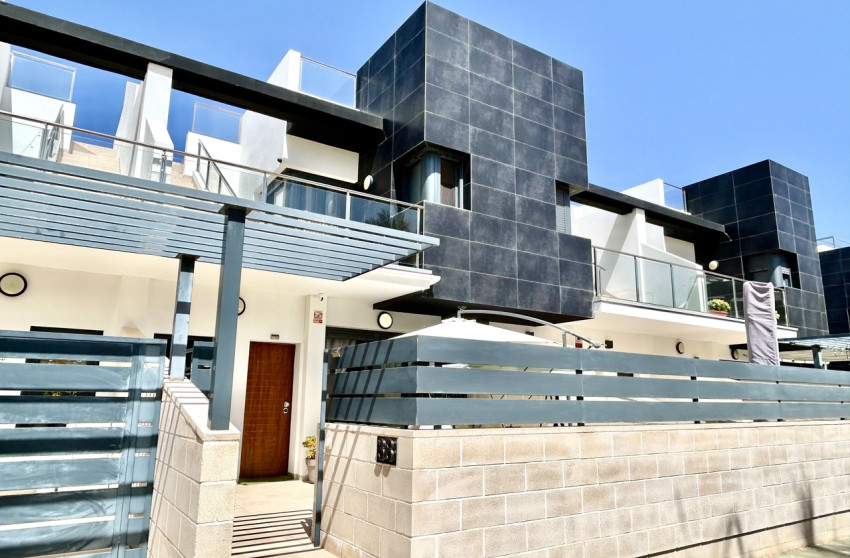 Revente - Maison mitoyenne -
Los Dolses