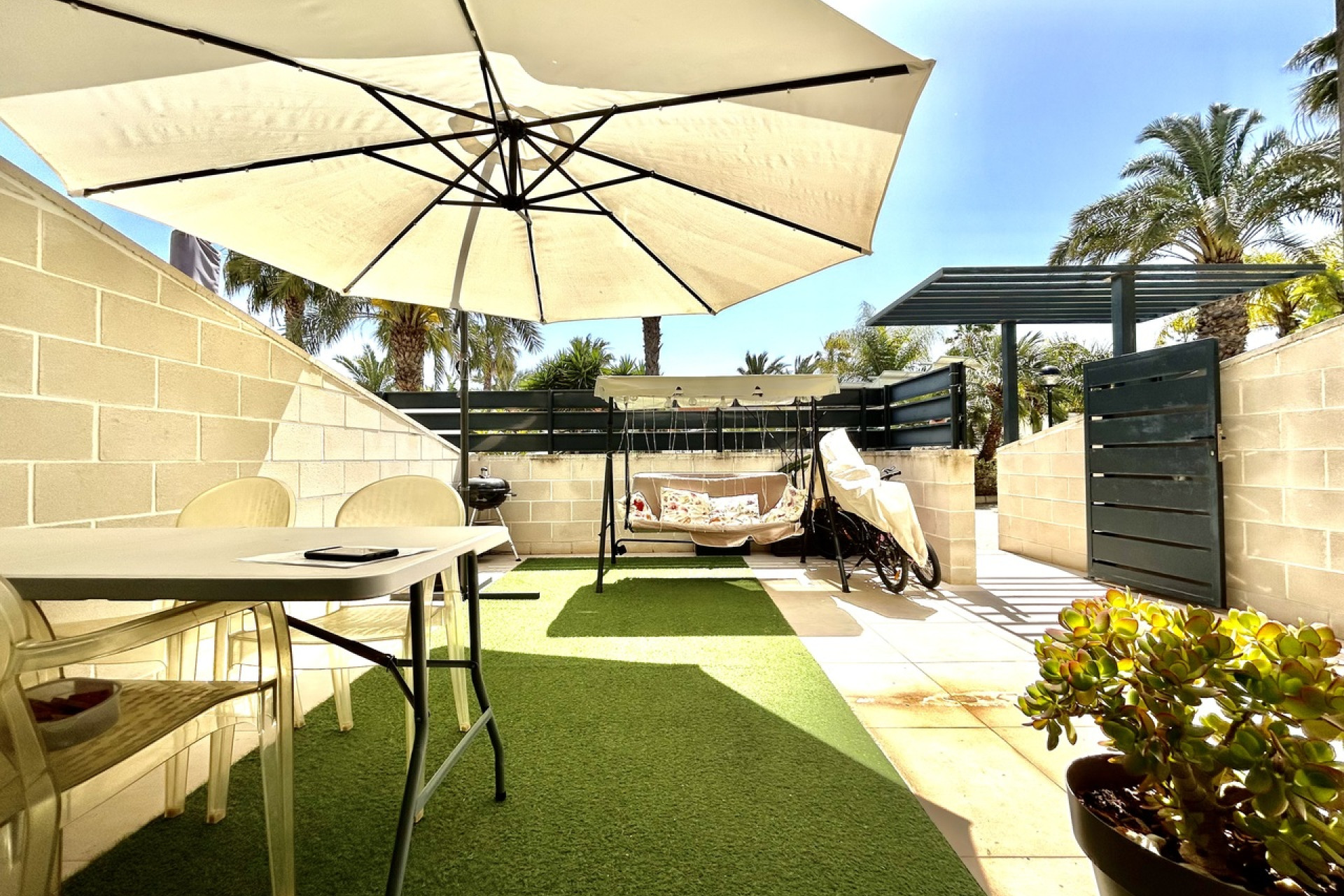 Revente - Maison mitoyenne -
Los Dolses