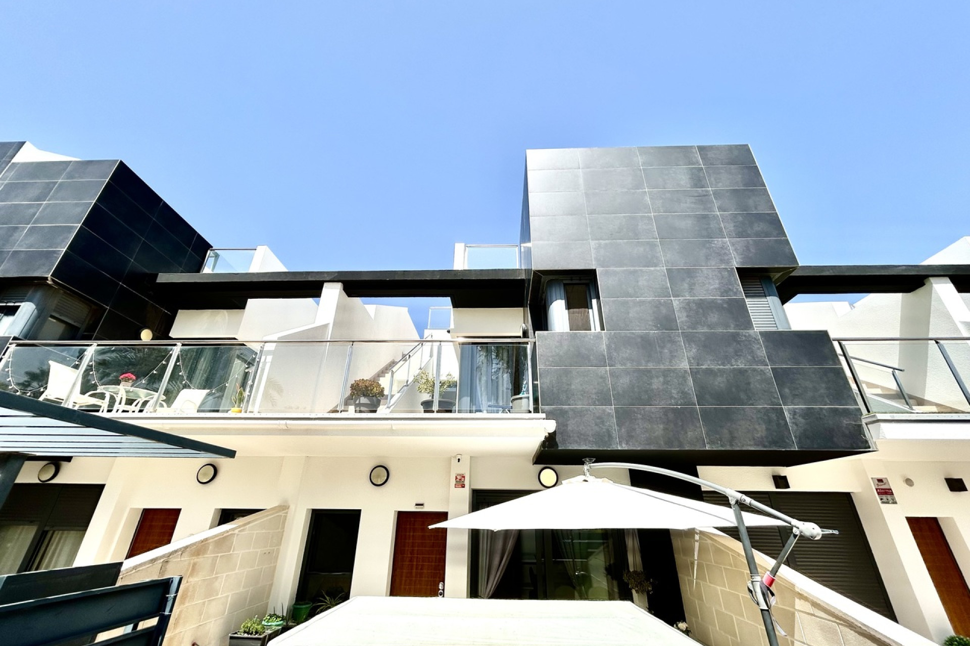 Revente - Maison mitoyenne -
Los Dolses