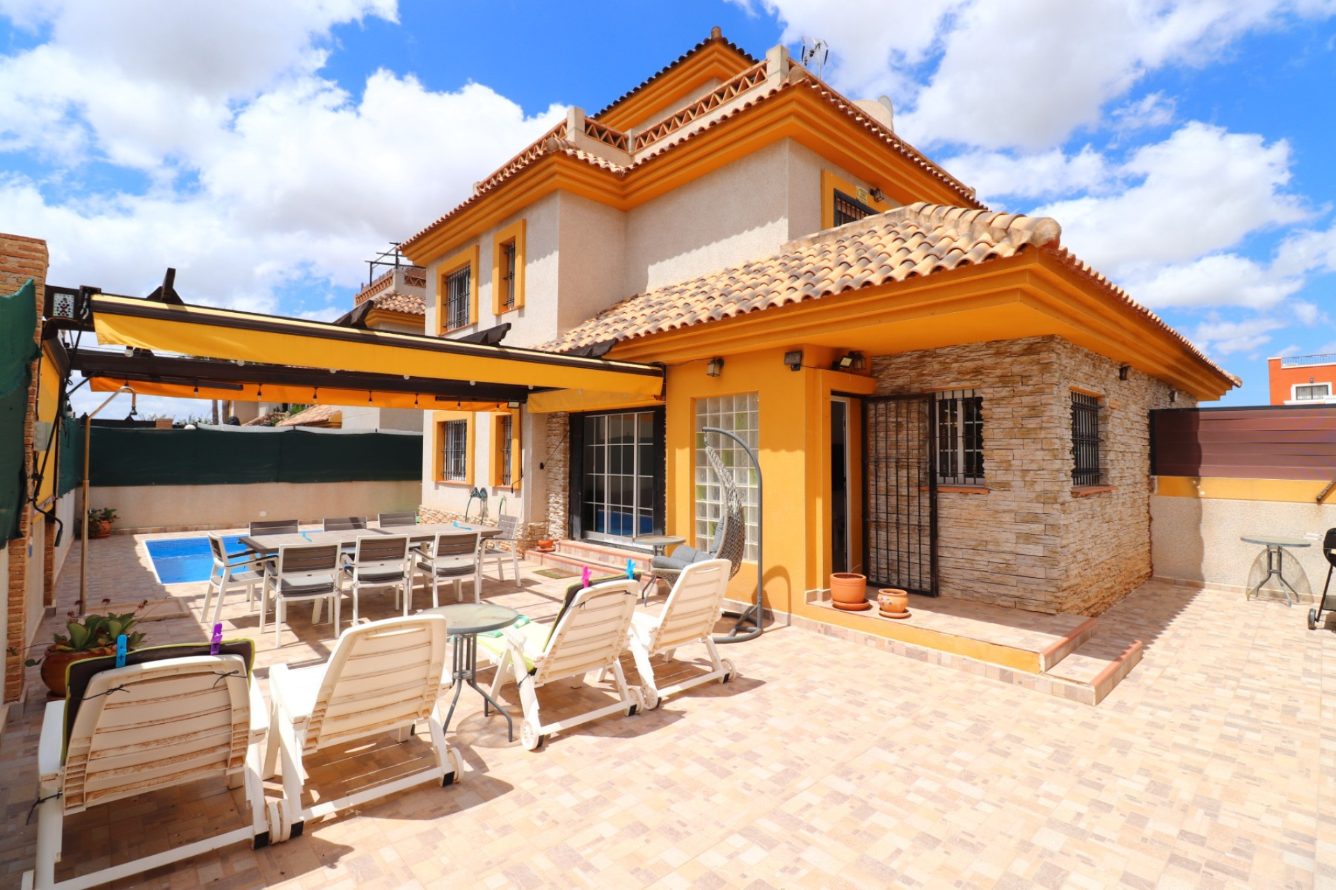Revente - Maison mitoyenne -
Los Montesinos - La Herrada