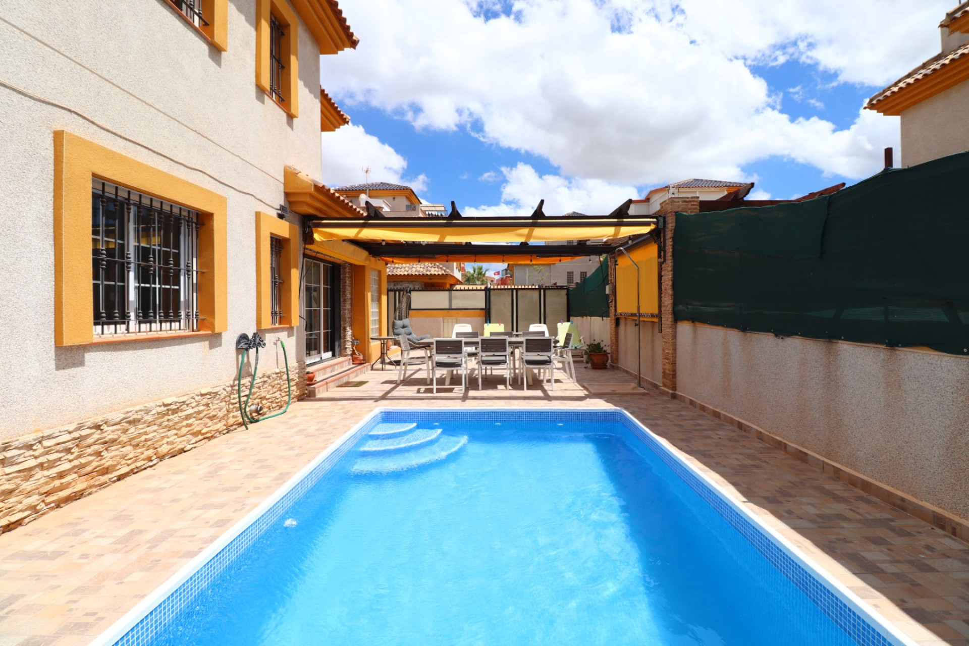Revente - Maison mitoyenne -
Los Montesinos - La Herrada