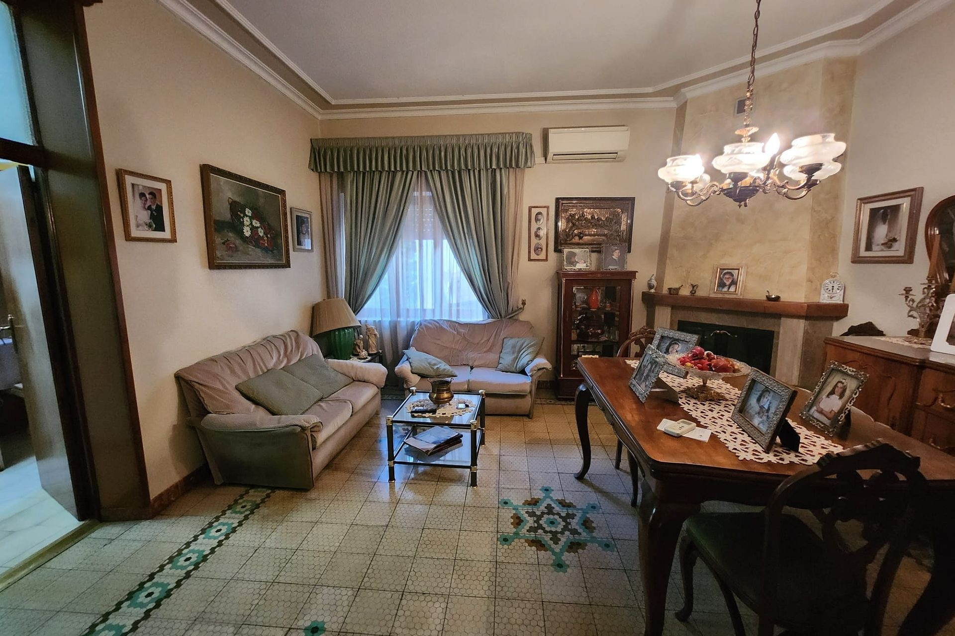 Revente - Maison mitoyenne -
Mon&oacute;var - Monovar