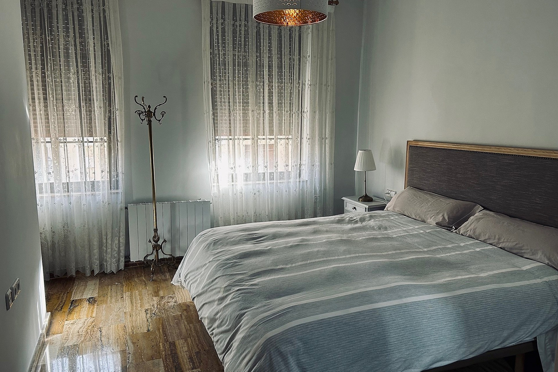 Revente - Maison mitoyenne -
Monovar