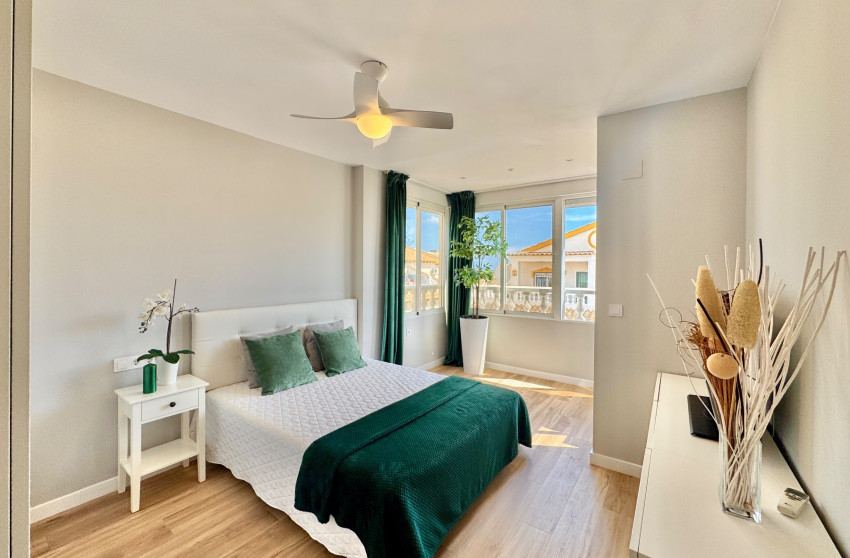 Revente - Maison mitoyenne -
Orihuela Costa - Costa Blanca