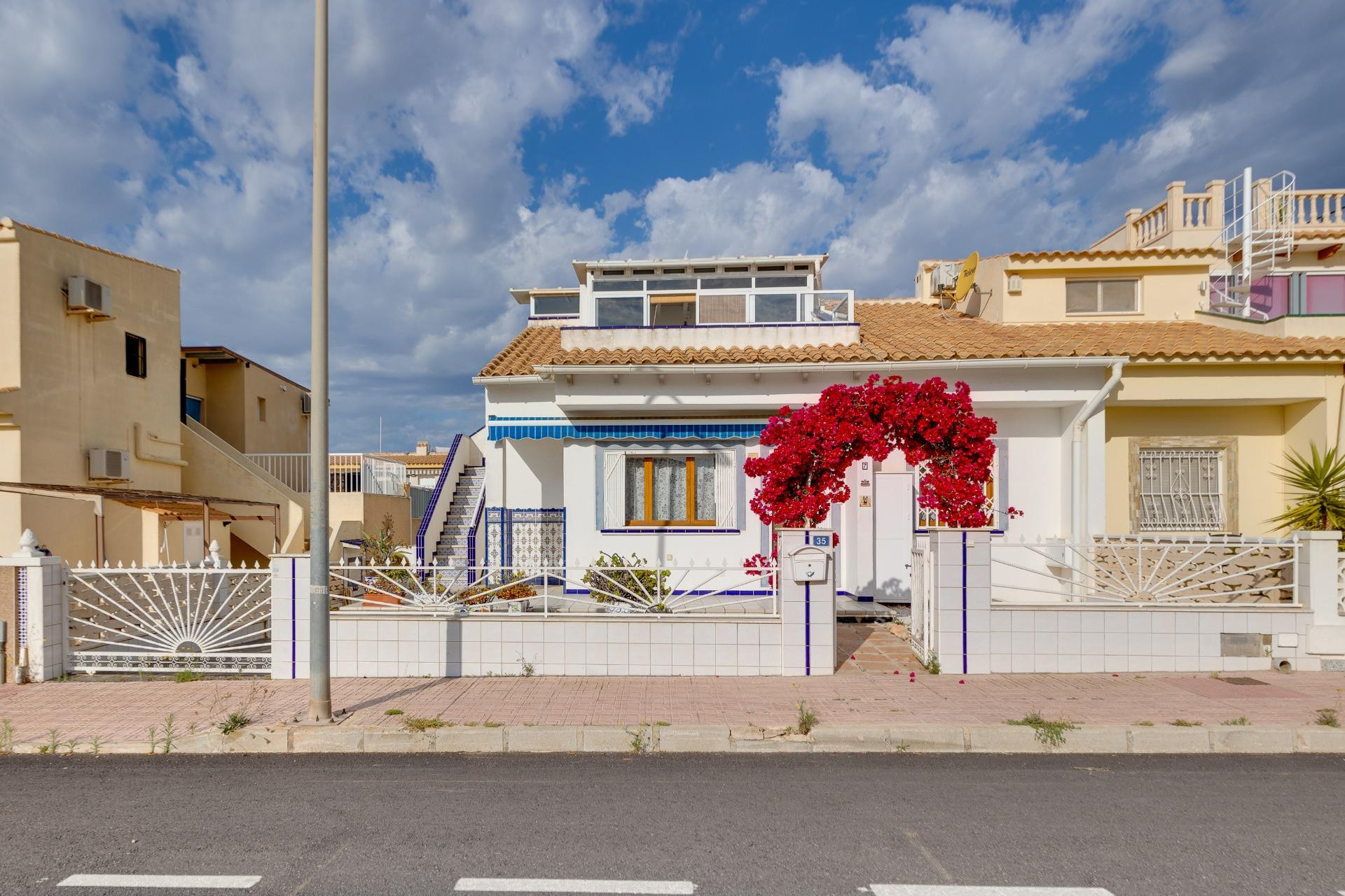 Revente - Maison mitoyenne -
Orihuela Costa - La Florida