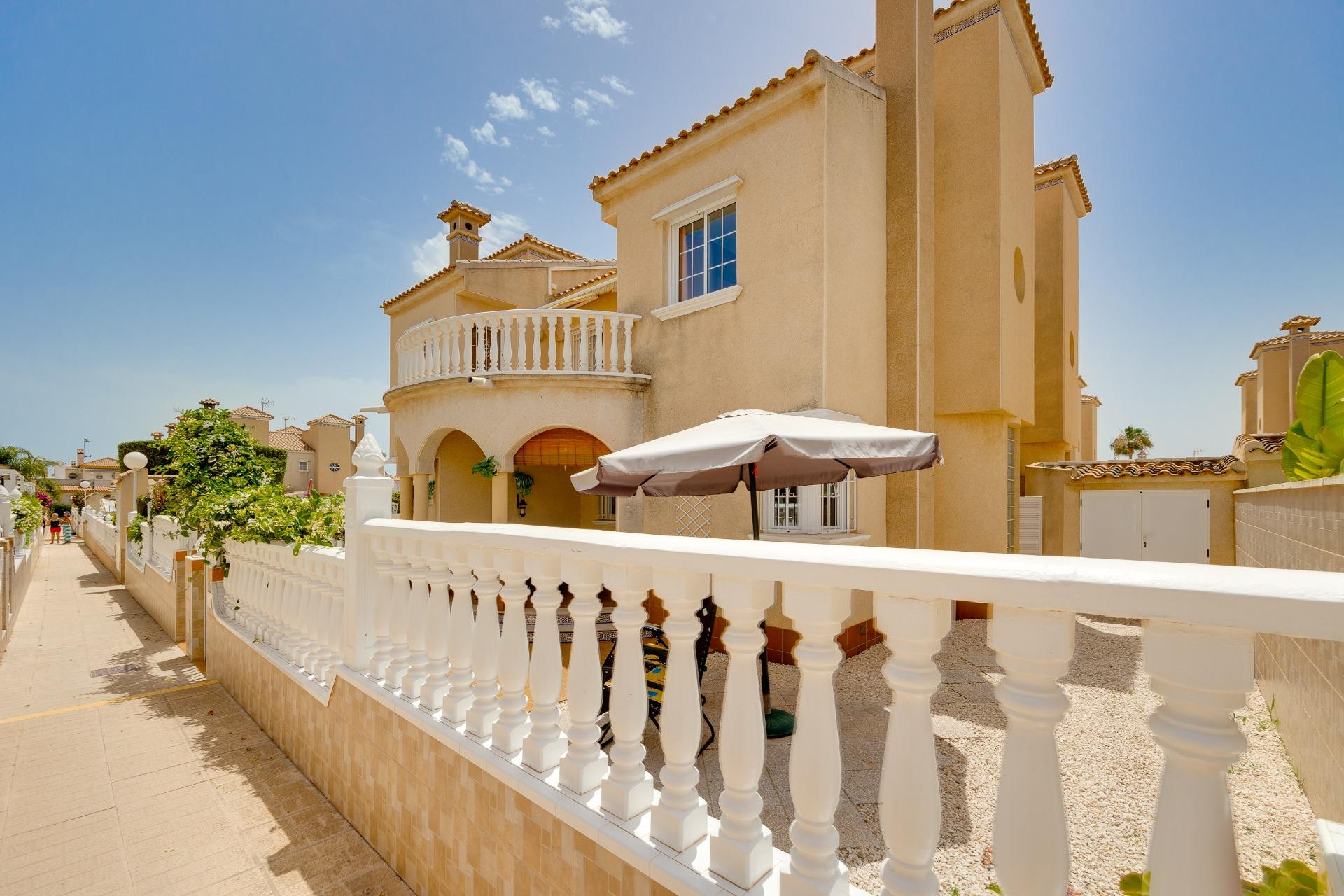 Revente - Maison mitoyenne -
Orihuela Costa - Playa Flamenca