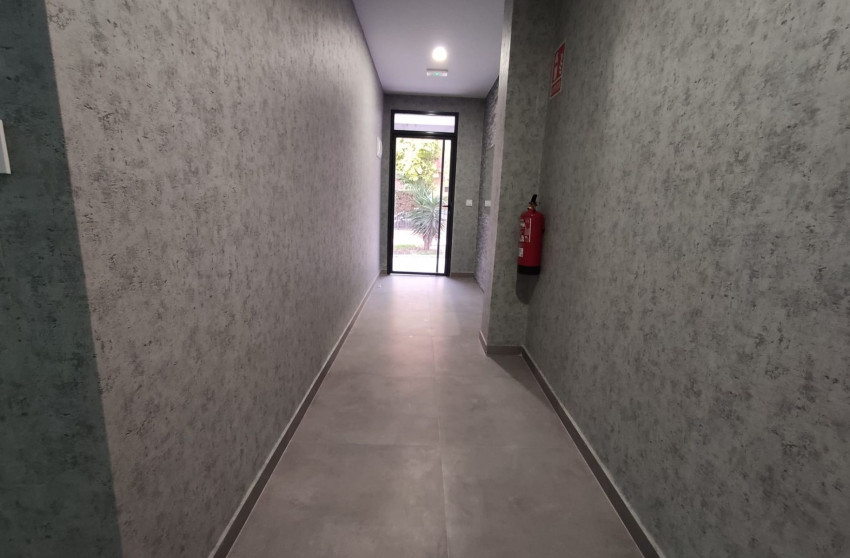 Revente - Maison mitoyenne -
Petrer