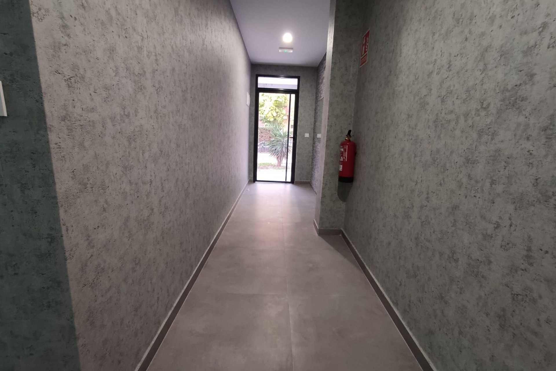 Revente - Maison mitoyenne -
Petrer