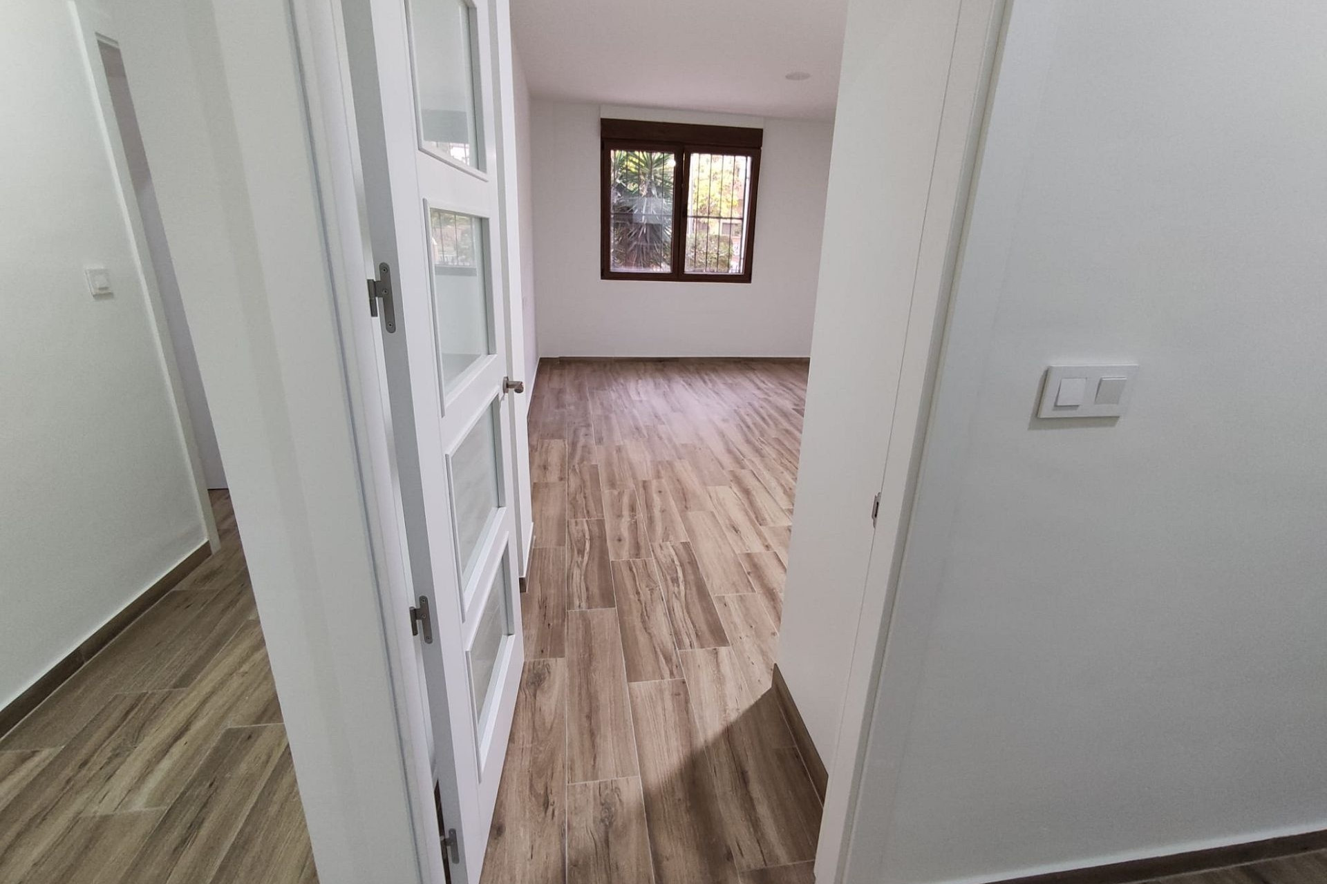 Revente - Maison mitoyenne -
Petrer