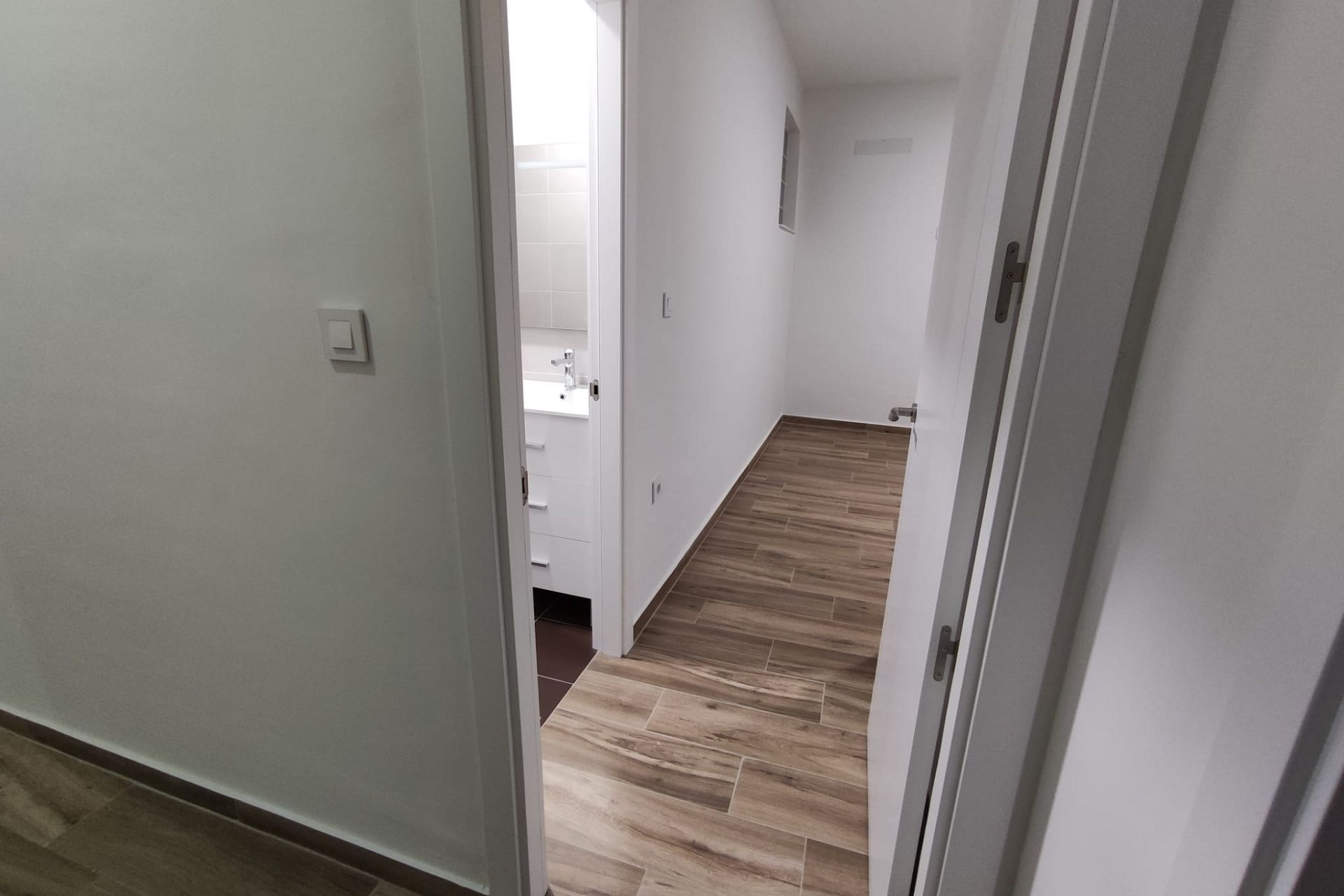 Revente - Maison mitoyenne -
Petrer