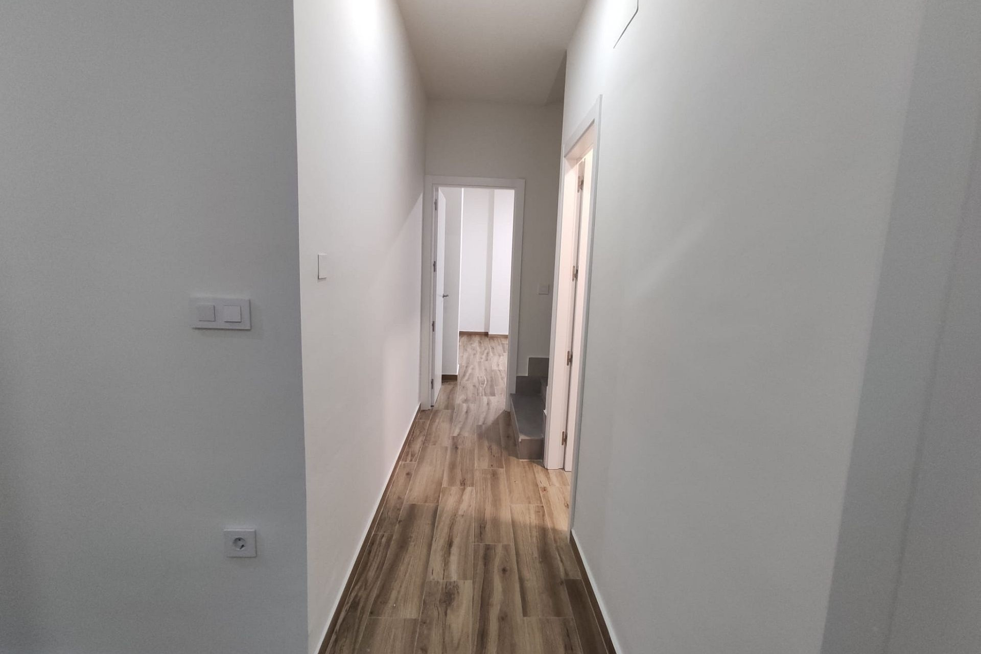 Revente - Maison mitoyenne -
Petrer